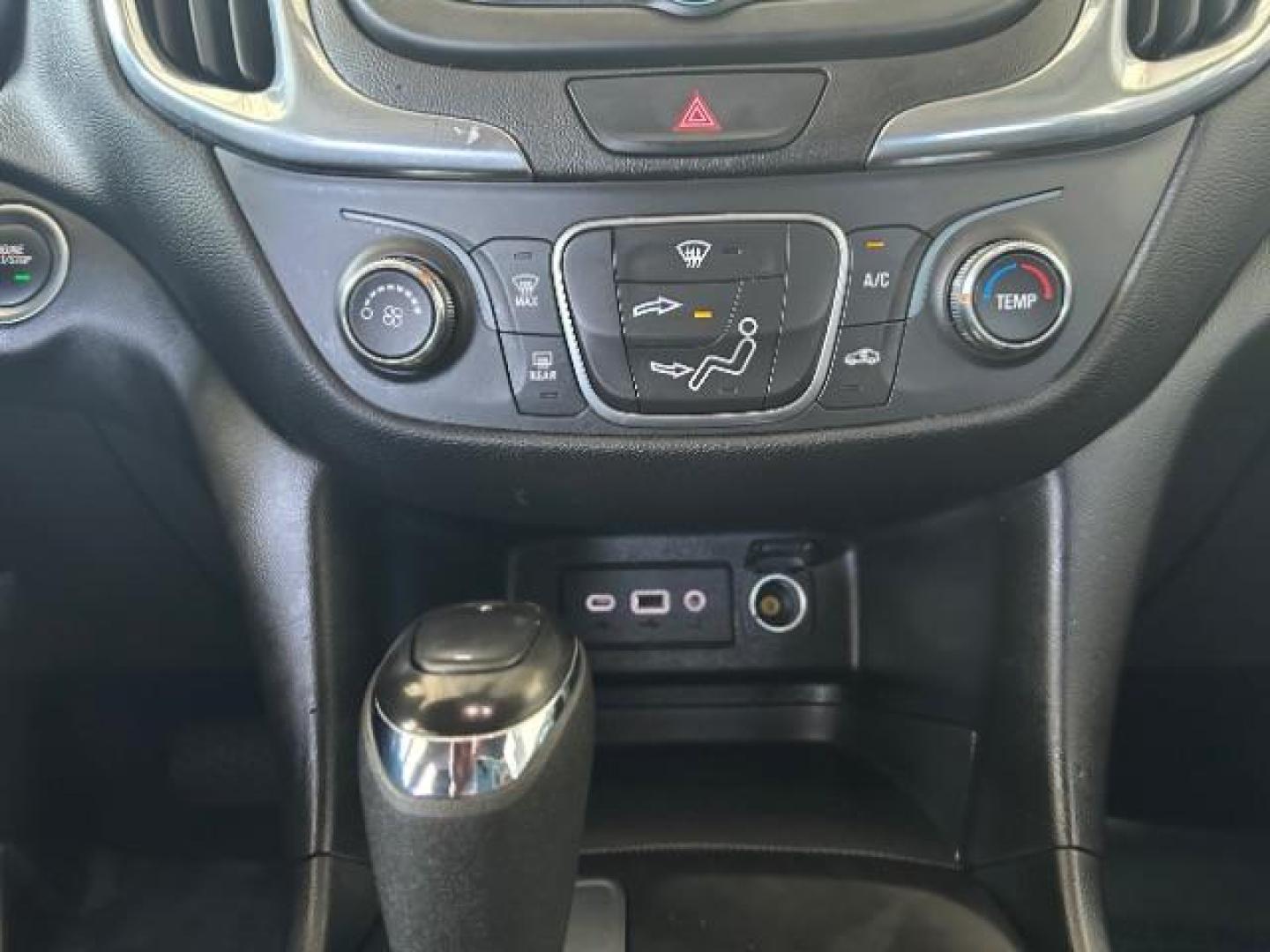2019 BLACK Chevrolet Equinox (2GNAXKEV8K6) with an 4-Cyl Turbo 1.5 Liter engine, Automatic 6-Spd w/Overdrive transmission, located at 412 Auto Vista Drive, Palmdale, 93551, (661) 945-0620, 34.592636, -118.136681 - Photo#22