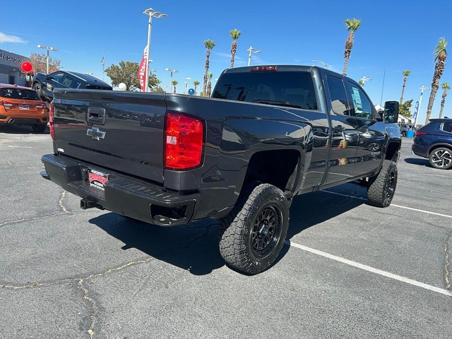 2019 GRAY Chevrolet Silverado 1500 2WD (2GCRCPEC1K1) with an 8-Cyl 5.3 Liter engine, Automatic 6-Spd HD w/Overdrive transmission, located at 412 Auto Vista Drive, Palmdale, 93551, (661) 945-0620, 34.592636, -118.136681- Photo#10