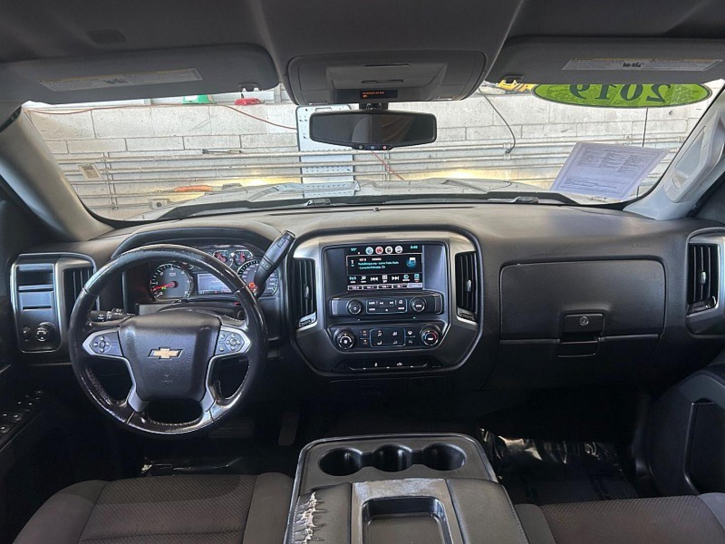 2019 GRAY Chevrolet Silverado 1500 2WD (2GCRCPEC1K1) with an 8-Cyl 5.3 Liter engine, Automatic 6-Spd HD w/Overdrive transmission, located at 412 Auto Vista Drive, Palmdale, 93551, (661) 945-0620, 34.592636, -118.136681- Photo#18
