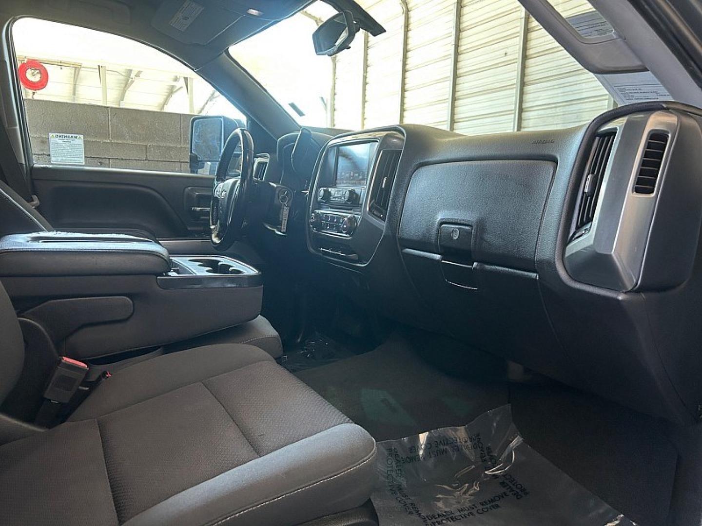 2019 GRAY Chevrolet Silverado 1500 2WD (2GCRCPEC1K1) with an 8-Cyl 5.3 Liter engine, Automatic 6-Spd HD w/Overdrive transmission, located at 412 Auto Vista Drive, Palmdale, 93551, (661) 945-0620, 34.592636, -118.136681- Photo#27