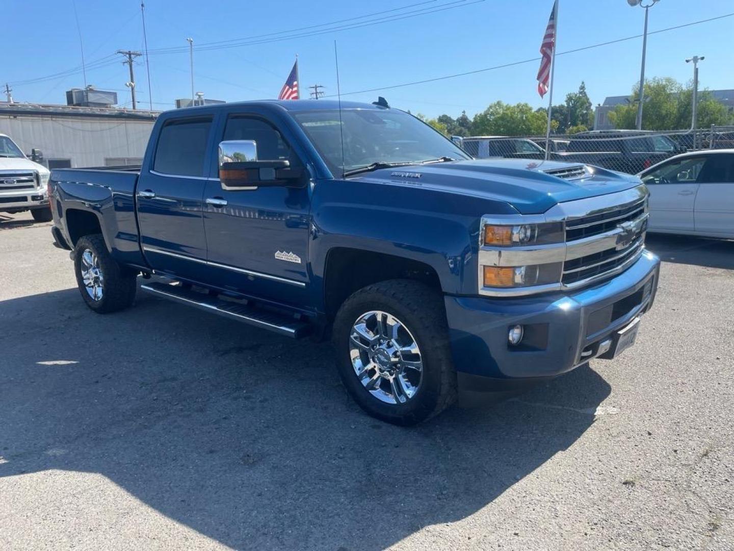 2019 Deep Ocean Blue Metallic Chevrolet Silverado 2500HD High Country (1GC1KUEY9KF) with an 6.6L Duramax 6.6L Biodiesel Turbo V8 445hp 910ft. lbs. Common Rail Direct Injection engine, Allison 1000 6-Speed Shiftable Automatic transmission, located at 800 Riverside Ave, Roseville, CA, 95678, 916-773-4549 & Toll Free: 866-719-4393, 38.732265, -121.291039 - DURAMAX DIESEL CREW CAB 4X4 HIGH COUNTRY ALLISON TRANSMISSION ONE OWNER - Photo#1