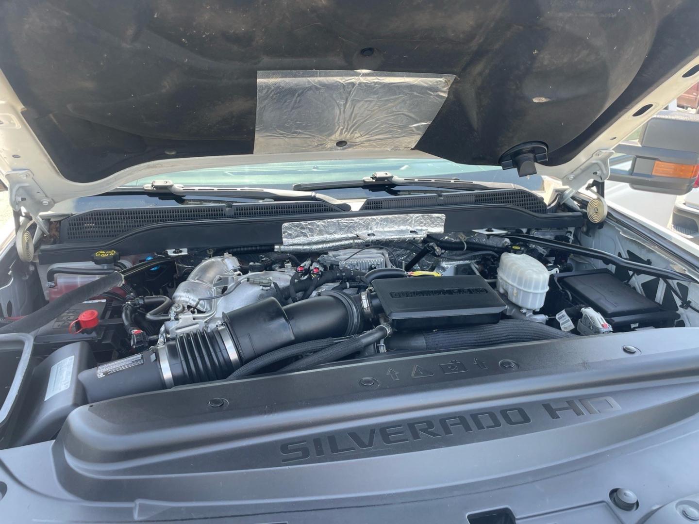 2019 Summit White Chevrolet Silverado 3500HD Work Truck (1GC4KVCY0KF) with an 6.6L Duramax 6.6L Biodiesel Turbo V8 445hp 910ft. lbs. Common Rail Direct Injection engine, Allison 1000 6-Speed Shiftable Automatic transmission, located at 800 Riverside Ave, Roseville, CA, 95678, 916-773-4549 & Toll Free: 866-719-4393, 38.732265, -121.291039 - DURAMAX DIESEL CREW CAB DUALLY 4X4 DIESEL ALLISON TRANSMISSION SERVICE RECORDS ON CLEAN CARFAX- Photo#14