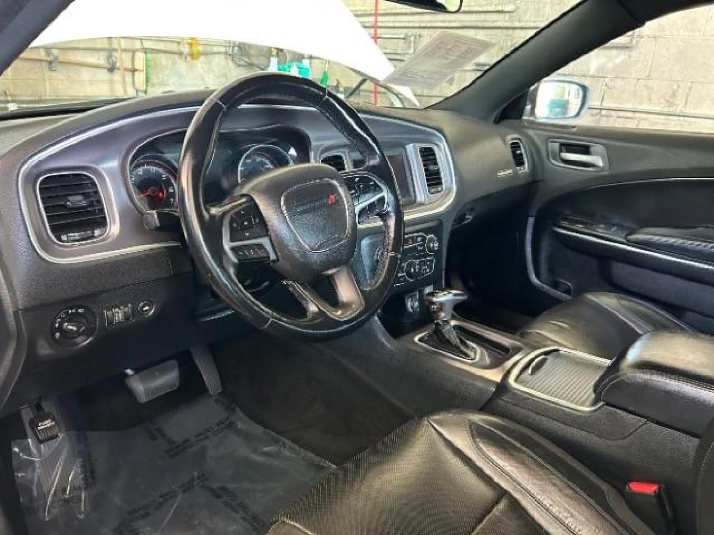 2019 WHITE Dodge Charger (2C3CDXBG0KH) with an V6 3.6 Liter engine, Automatic 8-Spd w/AutoStick transmission, located at 412 Auto Vista Drive, Palmdale, 93551, (661) 945-0620, 34.592636, -118.136681 - Photo#21