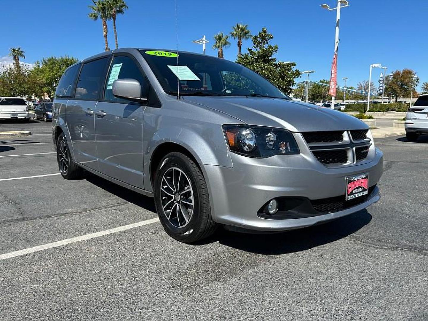 2019 SILVER Dodge Grand Caravan (2C4RDGEG9KR) with an V6 Flex Fuel 3.6 Liter engine, Automatic 6-Spd transmission, located at 412 Auto Vista Drive, Palmdale, 93551, (661) 945-0620, 34.592636, -118.136681 - Photo#0