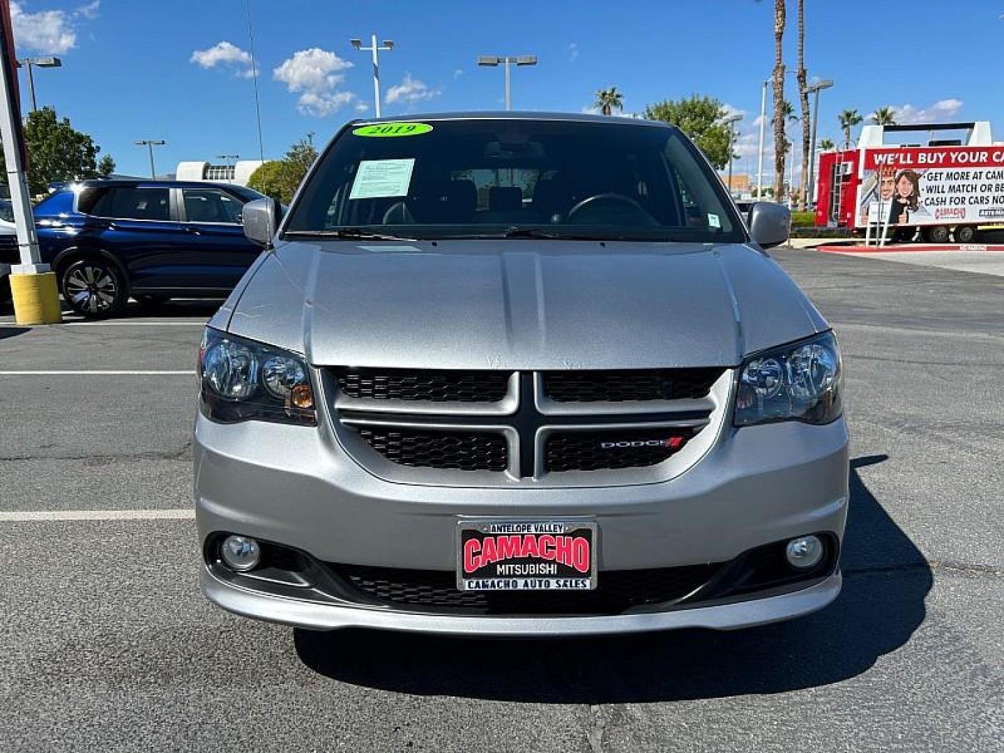 2019 SILVER Dodge Grand Caravan (2C4RDGEG9KR) with an V6 Flex Fuel 3.6 Liter engine, Automatic 6-Spd transmission, located at 412 Auto Vista Drive, Palmdale, 93551, (661) 945-0620, 34.592636, -118.136681 - Photo#1