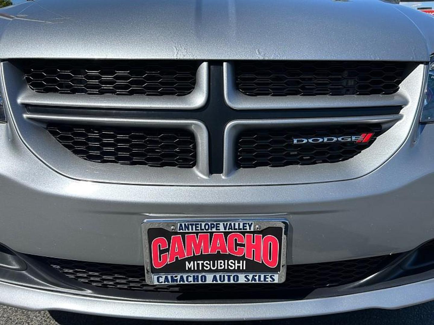 2019 SILVER Dodge Grand Caravan (2C4RDGEG9KR) with an V6 Flex Fuel 3.6 Liter engine, Automatic 6-Spd transmission, located at 412 Auto Vista Drive, Palmdale, 93551, (661) 945-0620, 34.592636, -118.136681 - Photo#8