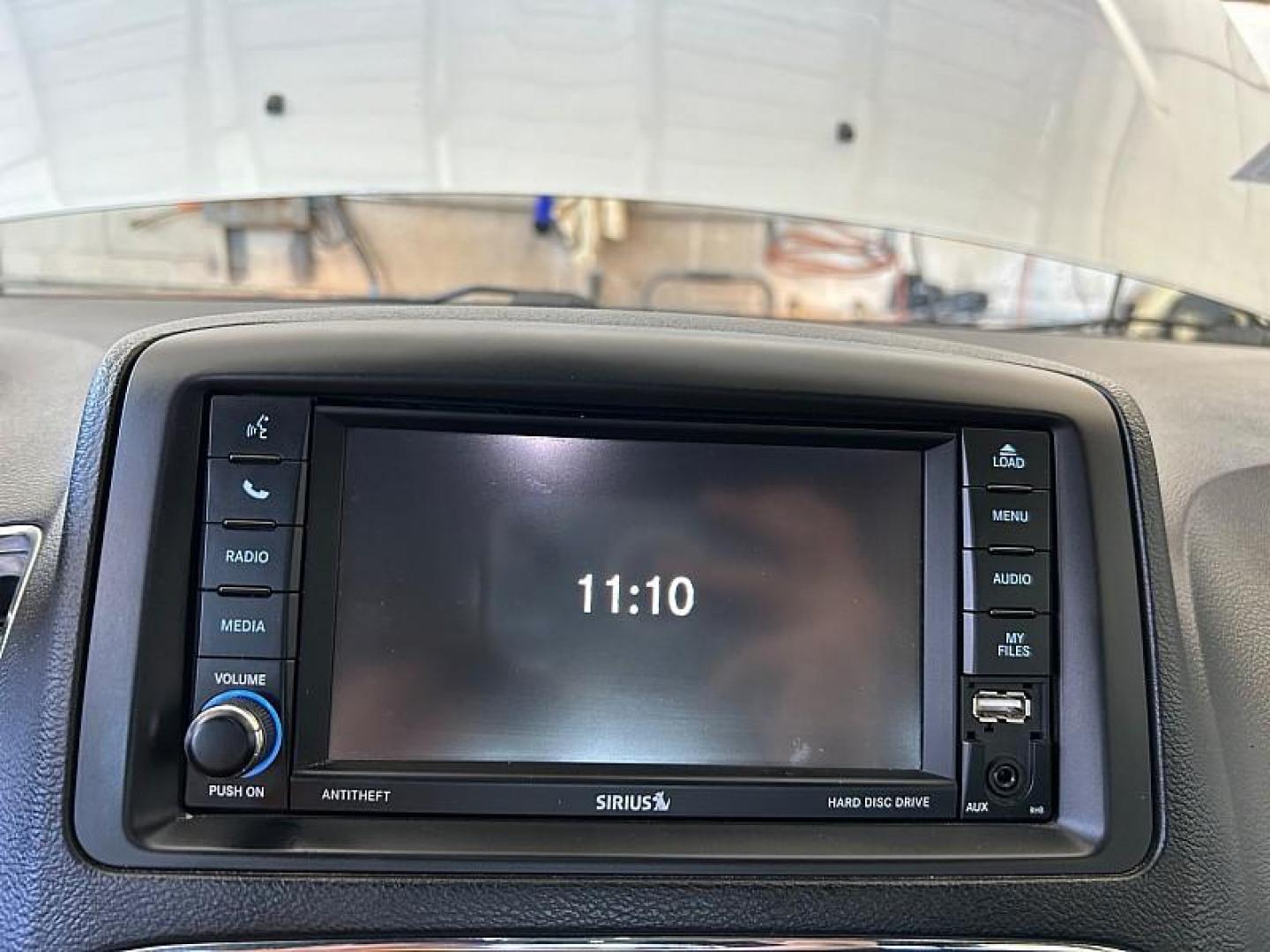 2019 SILVER Dodge Grand Caravan (2C4RDGEG9KR) with an V6 Flex Fuel 3.6 Liter engine, Automatic 6-Spd transmission, located at 412 Auto Vista Drive, Palmdale, 93551, (661) 945-0620, 34.592636, -118.136681 - Photo#18