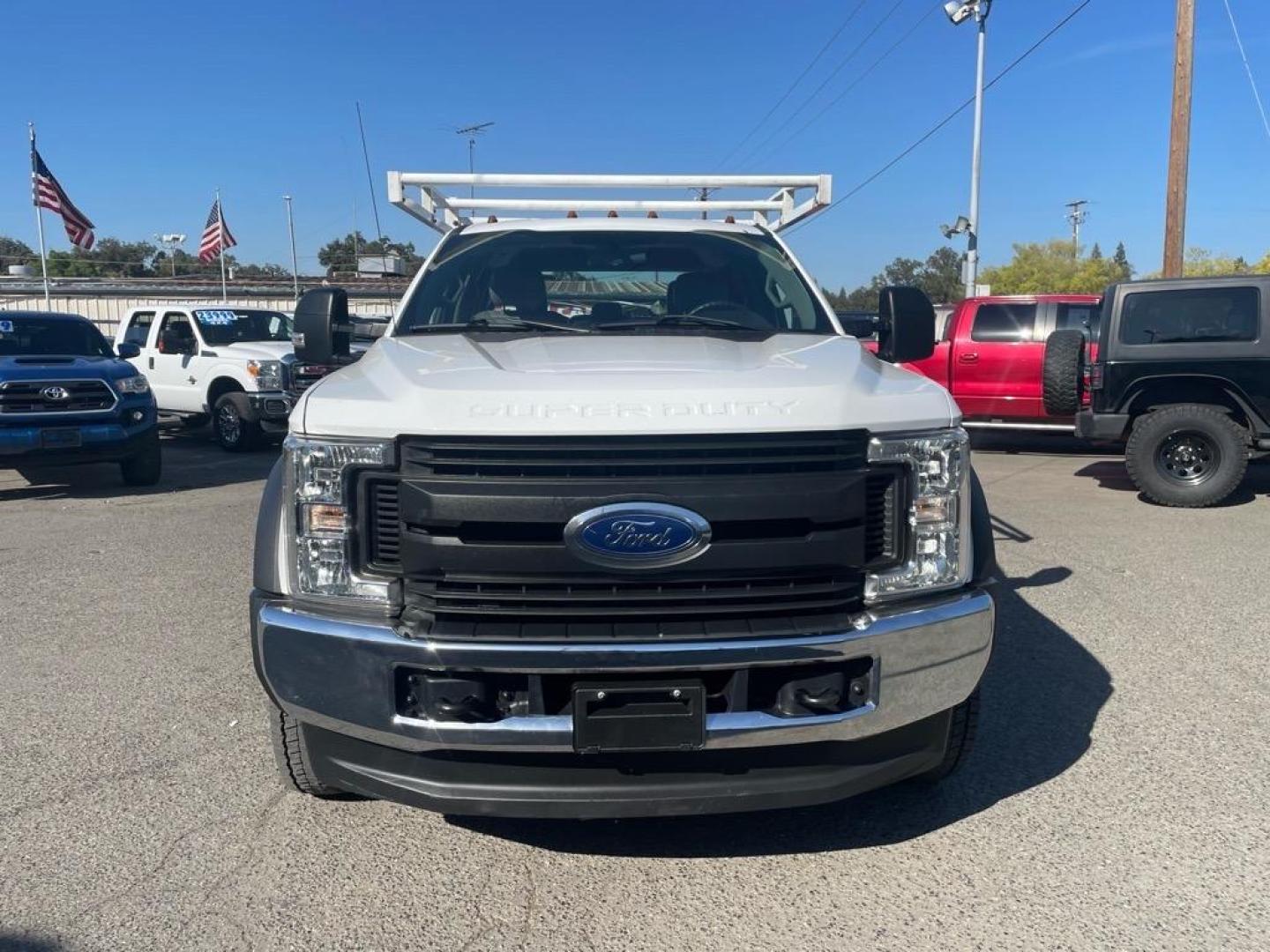 2019 White Ford F-450 Super Duty XL (1FD0W4HTXKE) with an 8 Cylinder Other engine, 6-Speed Automatic transmission, located at 800 Riverside Ave, Roseville, CA, 95678, 916-773-4549 & Toll Free: 866-719-4393, 38.732265, -121.291039 - DIESEL CREW CAB 4X4 UTILITY BED XL SERVICE RECORDS ONE OWNER - Photo#7