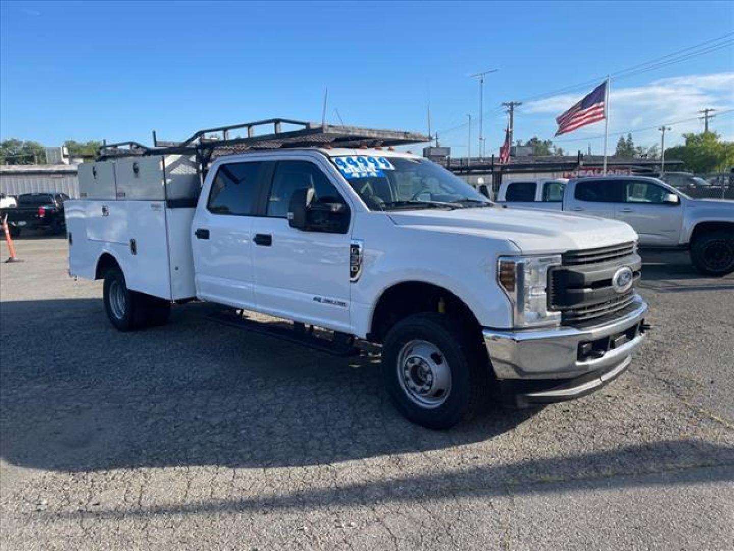 2019 White Ford F-350 Super Duty XL (1FD8W3HT2KE) with an 6.7L Power Stroke 6.7L Biodiesel Turbo V8 330hp 750ft. lbs. Common Rail Direct Injection engine, 6-Speed Shiftable Automatic transmission, located at 800 Riverside Ave, Roseville, CA, 95678, 916-773-4549 & Toll Free: 866-719-4393, 38.732265, -121.291039 - DIESEL CREW CAB DUALLY 4X4 UTILITY BED SERVICE RECORDS ON CLEAN CARFAX - Photo#1