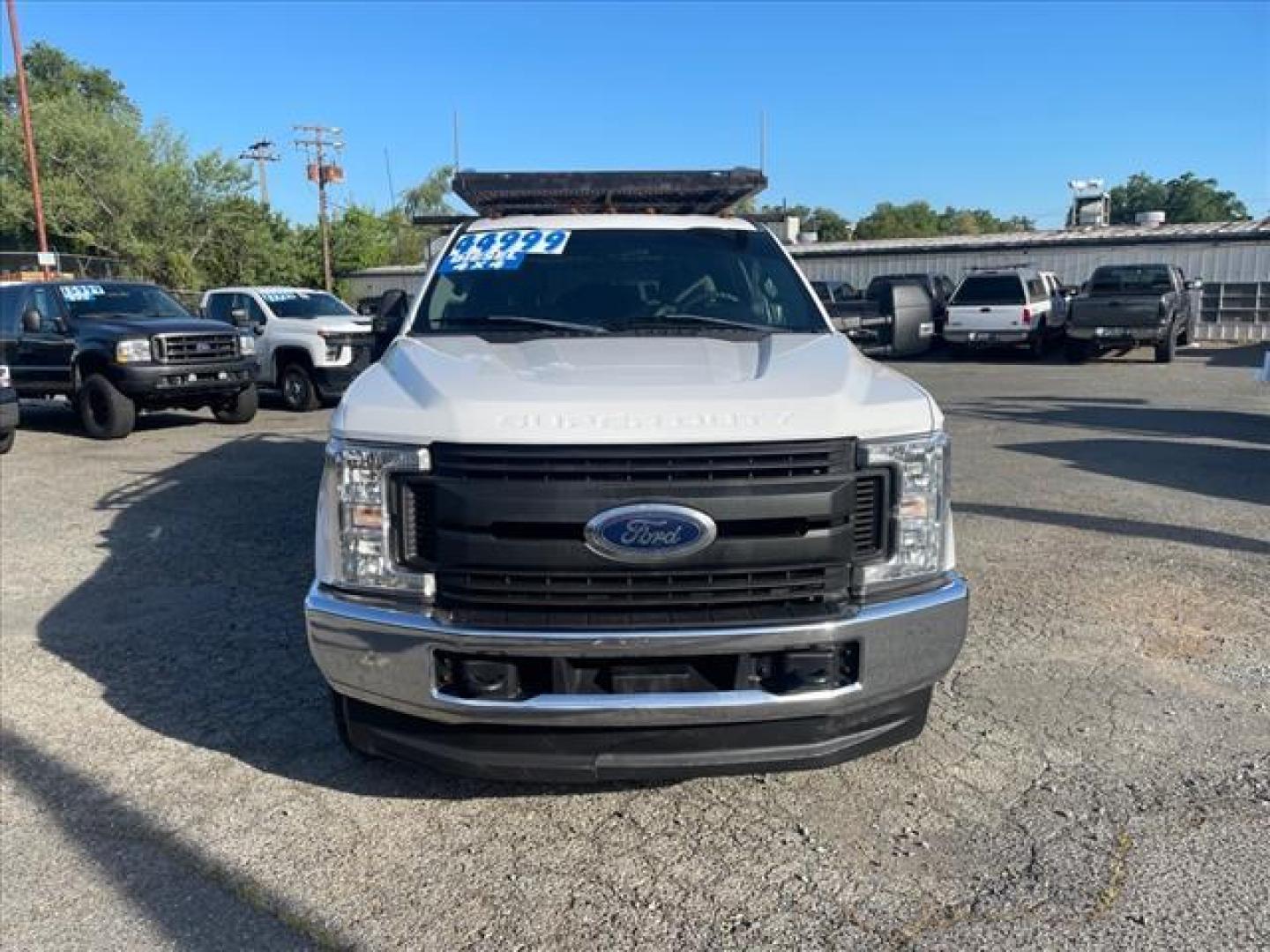 2019 White Ford F-350 Super Duty XL (1FD8W3HT2KE) with an 6.7L Power Stroke 6.7L Biodiesel Turbo V8 330hp 750ft. lbs. Common Rail Direct Injection engine, 6-Speed Shiftable Automatic transmission, located at 800 Riverside Ave, Roseville, CA, 95678, 916-773-4549 & Toll Free: 866-719-4393, 38.732265, -121.291039 - DIESEL CREW CAB DUALLY 4X4 UTILITY BED SERVICE RECORDS ON CLEAN CARFAX - Photo#7