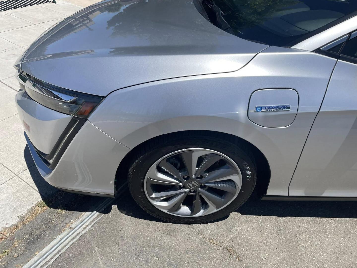 2019 Honda Clarity Touring Plug-In Hybrid (JHMZC5F3XKC) with an 1.5L L4 DOHC 16V HYBRID engine, CVT transmission, located at 744 E Miner Ave, Stockton, CA, 95202, (209) 944-5770, 37.956863, -121.282082 - PLUS TAXES AND FEES NO CHARGER AVAILABLE - Photo#5