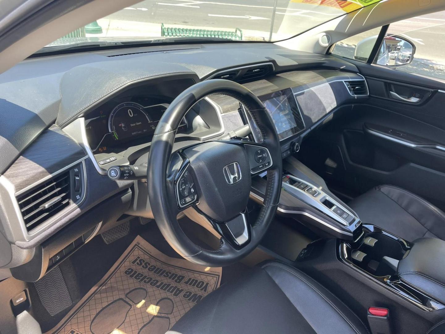 2019 Honda Clarity Touring Plug-In Hybrid (JHMZC5F3XKC) with an 1.5L L4 DOHC 16V HYBRID engine, CVT transmission, located at 744 E Miner Ave, Stockton, CA, 95202, (209) 944-5770, 37.956863, -121.282082 - PLUS TAXES AND FEES NO CHARGER AVAILABLE - Photo#6