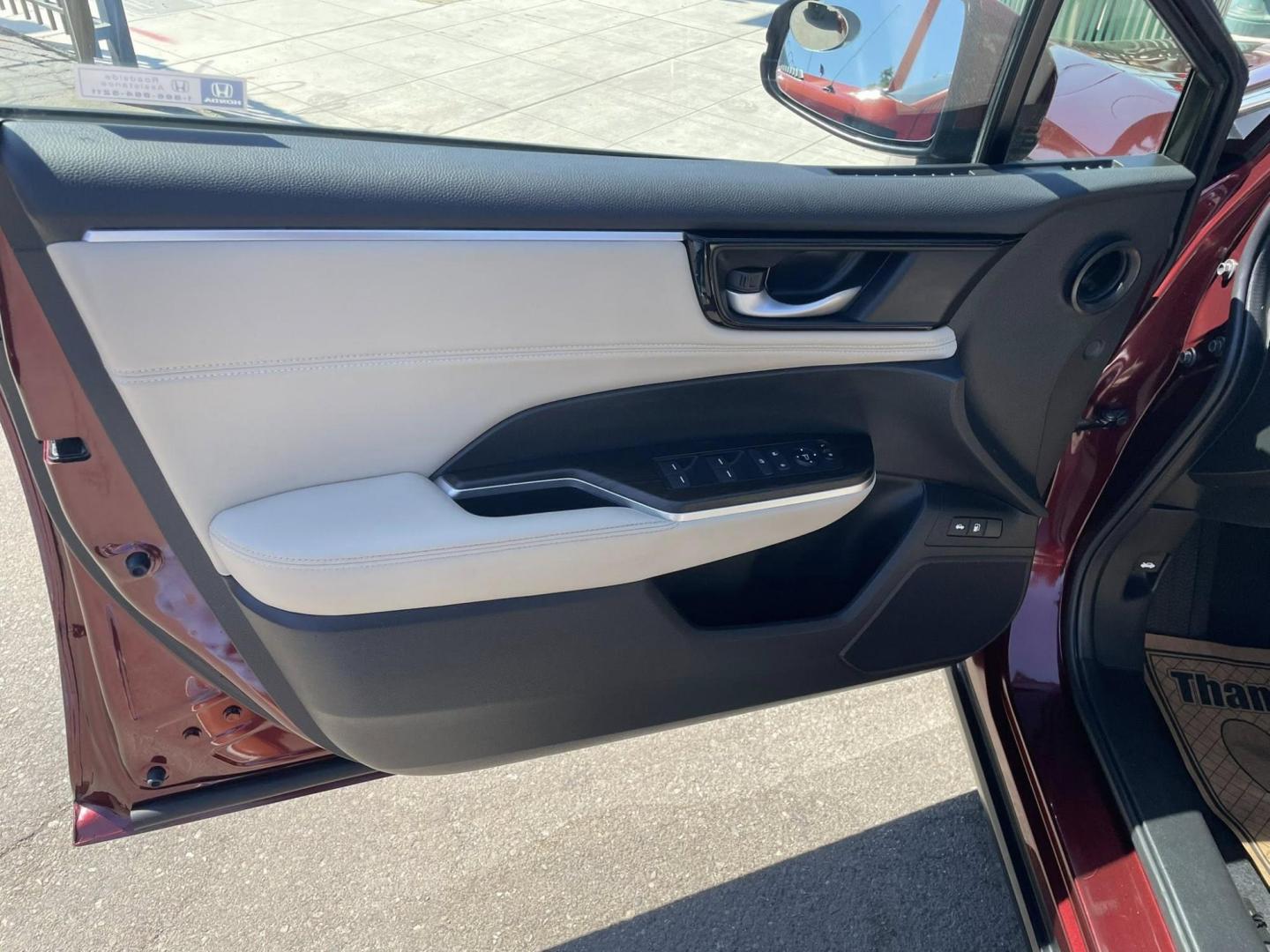 2019 Honda Clarity Plug-In Hybrid (JHMZC5F12KC) with an 1.5L L4 DOHC 16V HYBRID engine, CVT transmission, located at 744 E Miner Ave, Stockton, CA, 95202, (209) 944-5770, 37.956863, -121.282082 - PLUS TAXES AND FEES NO CHARGER AVAILABLE - Photo#5