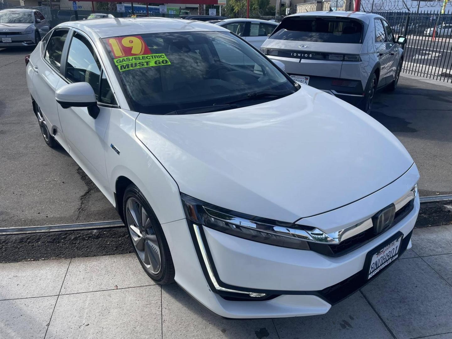 2019 Honda Clarity Plug-In Hybrid (JHMZC5F10KC) with an 1.5L L4 DOHC 16V HYBRID engine, CVT transmission, located at 744 E Miner Ave, Stockton, CA, 95202, (209) 944-5770, 37.956863, -121.282082 - PLUS TAXES AND FEES NO CHARGER AVAILABLE - Photo#1
