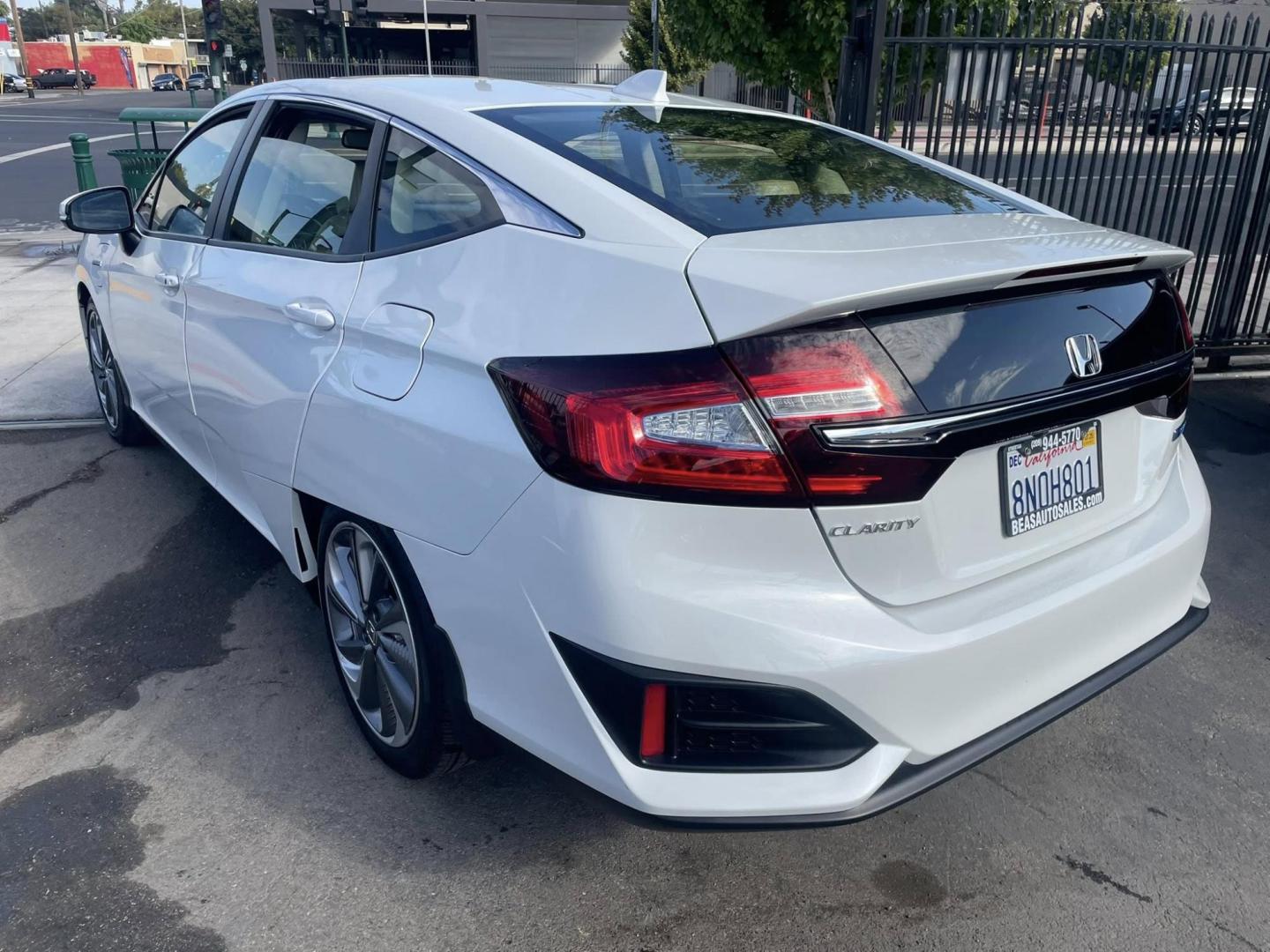 2019 Honda Clarity Plug-In Hybrid (JHMZC5F10KC) with an 1.5L L4 DOHC 16V HYBRID engine, CVT transmission, located at 744 E Miner Ave, Stockton, CA, 95202, (209) 944-5770, 37.956863, -121.282082 - PLUS TAXES AND FEES NO CHARGER AVAILABLE - Photo#9