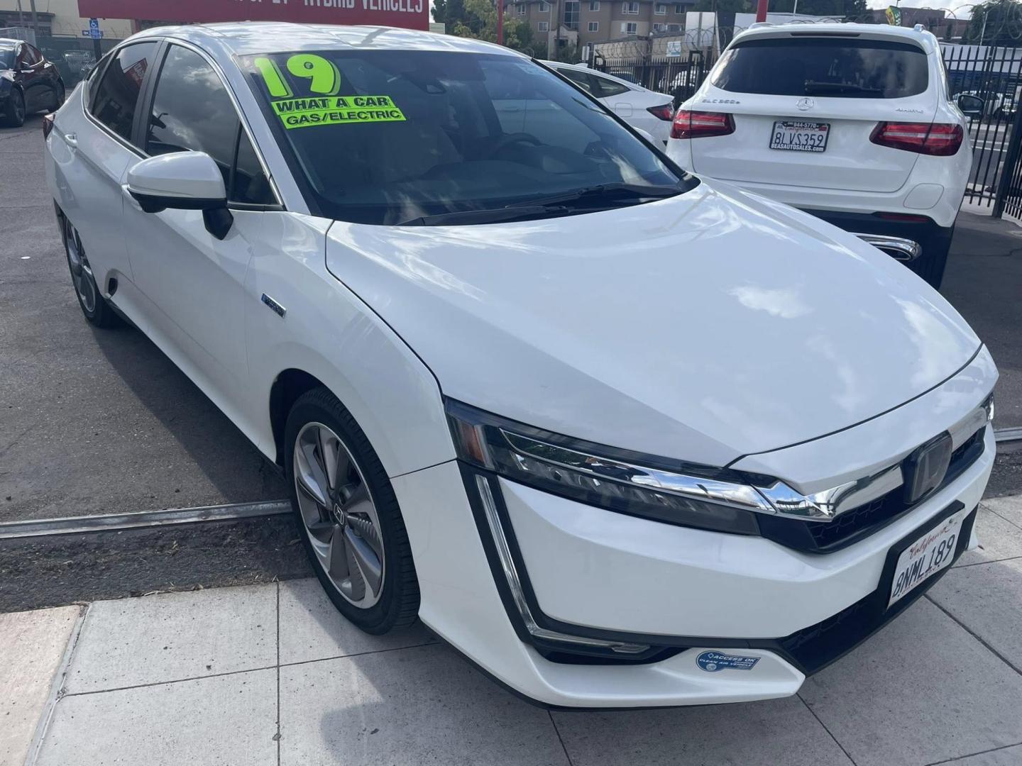 2019 Honda Clarity Plug-In Hybrid (JHMZC5F19KC) with an 1.5L L4 DOHC 16V HYBRID engine, CVT transmission, located at 744 E Miner Ave, Stockton, CA, 95202, (209) 944-5770, 37.956863, -121.282082 - PLUS TAXES AND FEES NO CHARGER AVAILABLE - Photo#0