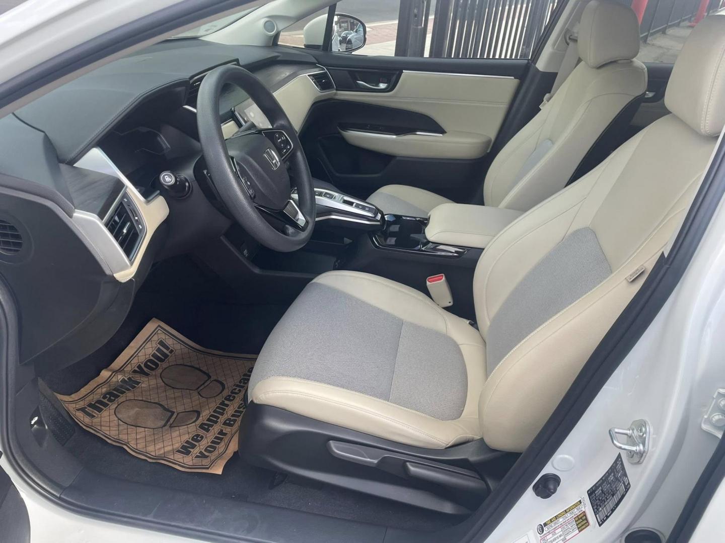 2019 Honda Clarity Plug-In Hybrid (JHMZC5F19KC) with an 1.5L L4 DOHC 16V HYBRID engine, CVT transmission, located at 744 E Miner Ave, Stockton, CA, 95202, (209) 944-5770, 37.956863, -121.282082 - PLUS TAXES AND FEES NO CHARGER AVAILABLE - Photo#6