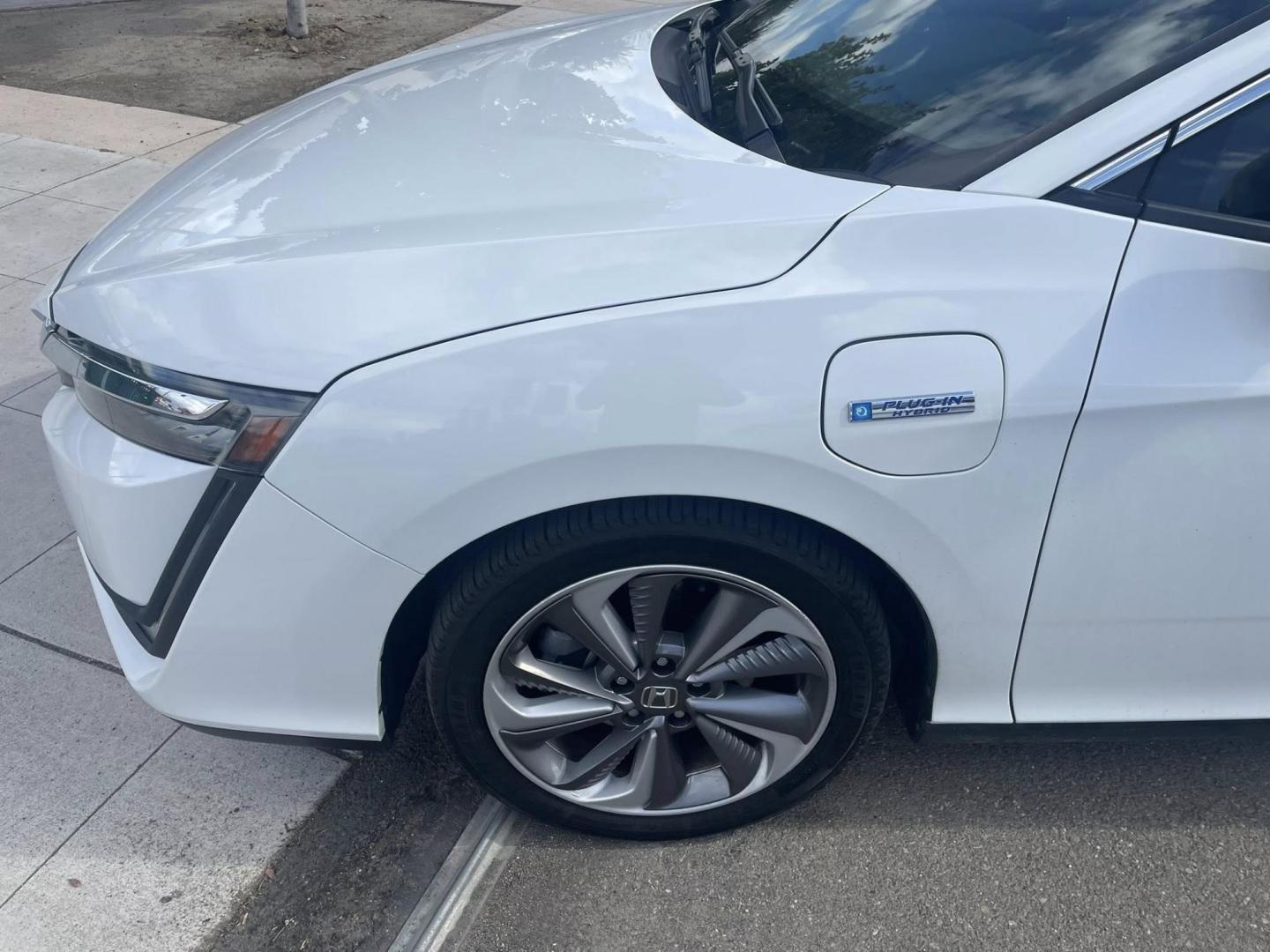 2019 Honda Clarity Plug-In Hybrid (JHMZC5F19KC) with an 1.5L L4 DOHC 16V HYBRID engine, CVT transmission, located at 744 E Miner Ave, Stockton, CA, 95202, (209) 944-5770, 37.956863, -121.282082 - PLUS TAXES AND FEES NO CHARGER AVAILABLE - Photo#4