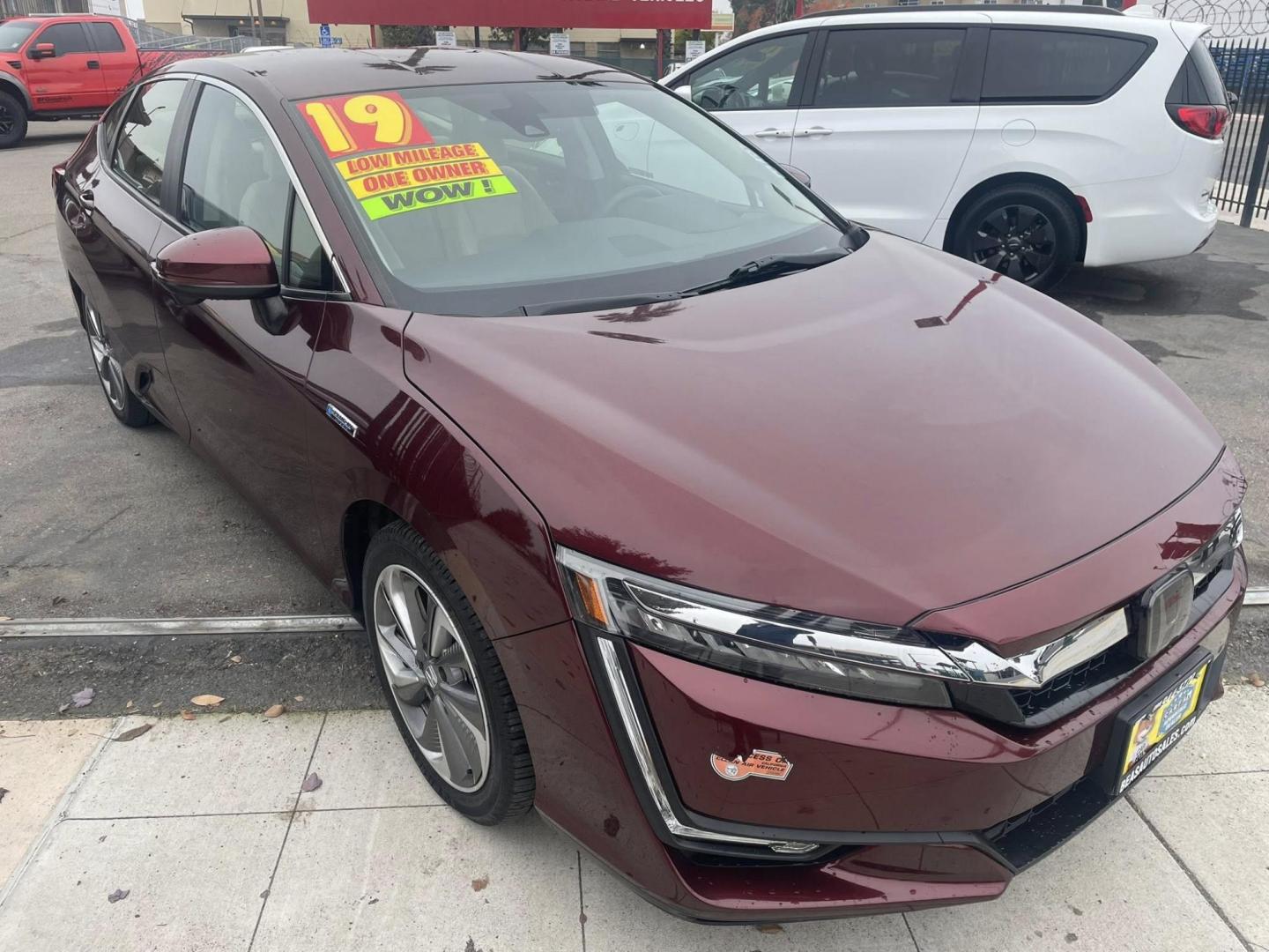 2019 Honda Clarity Plug-In Hybrid (JHMZC5F16KC) with an 1.5L L4 DOHC 16V HYBRID engine, CVT transmission, located at 744 E Miner Ave, Stockton, CA, 95202, (209) 944-5770, 37.956863, -121.282082 - PLUS TAXES AND FEES - Photo#1