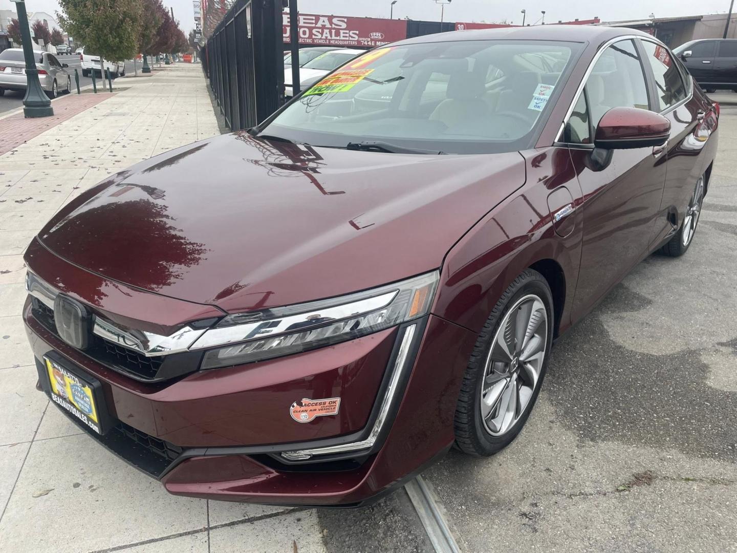 2019 Honda Clarity Plug-In Hybrid (JHMZC5F16KC) with an 1.5L L4 DOHC 16V HYBRID engine, CVT transmission, located at 744 E Miner Ave, Stockton, CA, 95202, (209) 944-5770, 37.956863, -121.282082 - PLUS TAXES AND FEES - Photo#3