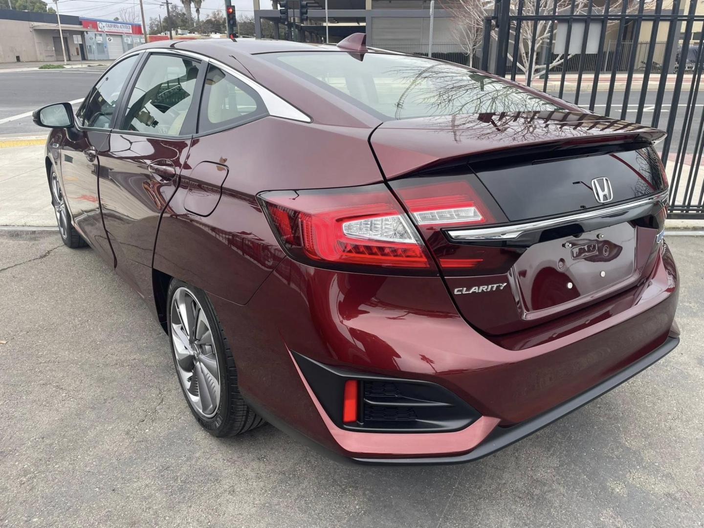 2019 Honda Clarity Touring Plug-In Hybrid (JHMZC5F38KC) with an 1.5L L4 DOHC 16V HYBRID engine, CVT transmission, located at 744 E Miner Ave, Stockton, CA, 95202, (209) 944-5770, 37.956863, -121.282082 - PLUS TAXES AND FEES - Photo#9