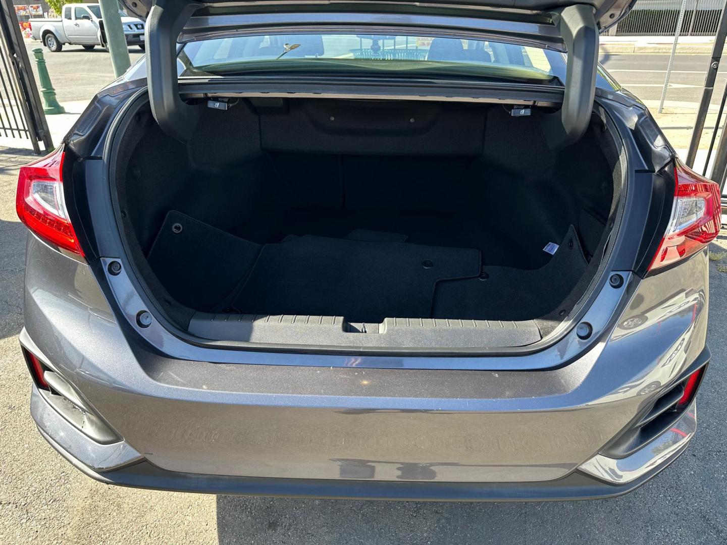 2019 Honda Clarity Plug-In Hybrid (JHMZC5F14KC) with an 1.5L L4 DOHC 16V HYBRID engine, CVT transmission, located at 744 E Miner Ave, Stockton, CA, 95202, (209) 944-5770, 37.956863, -121.282082 - Photo#9