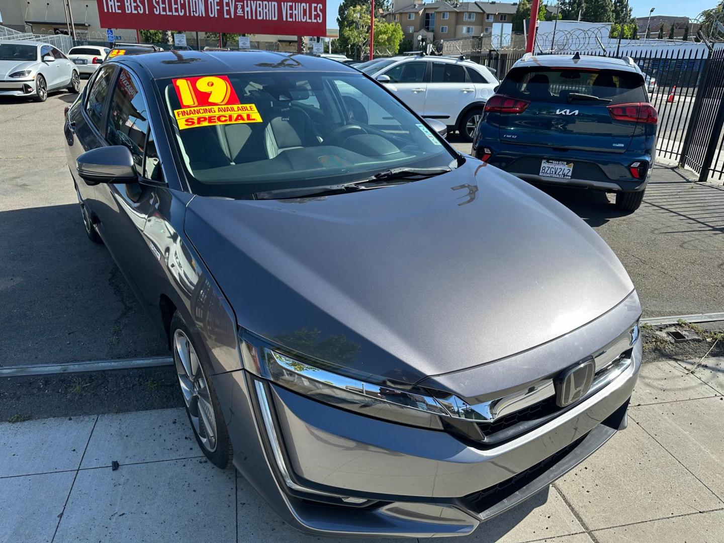 2019 Honda Clarity Plug-In Hybrid (JHMZC5F14KC) with an 1.5L L4 DOHC 16V HYBRID engine, CVT transmission, located at 744 E Miner Ave, Stockton, CA, 95202, (209) 944-5770, 37.956863, -121.282082 - Photo#1