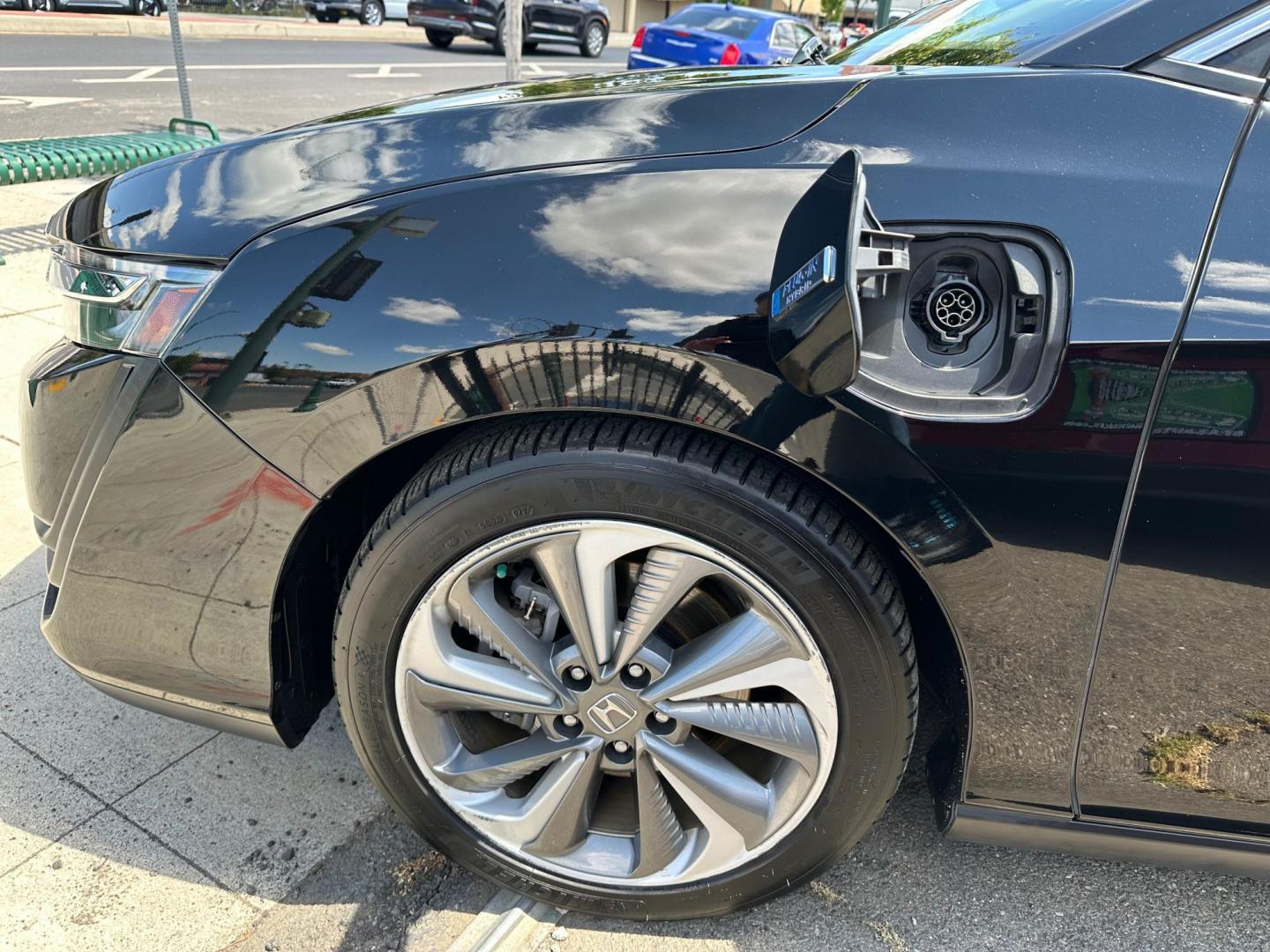 2019 Honda Clarity Plug-In Hybrid (JHMZC5F11KC) with an 1.5L L4 DOHC 16V HYBRID engine, CVT transmission, located at 744 E Miner Ave, Stockton, CA, 95202, (209) 944-5770, 37.956863, -121.282082- Photo#5