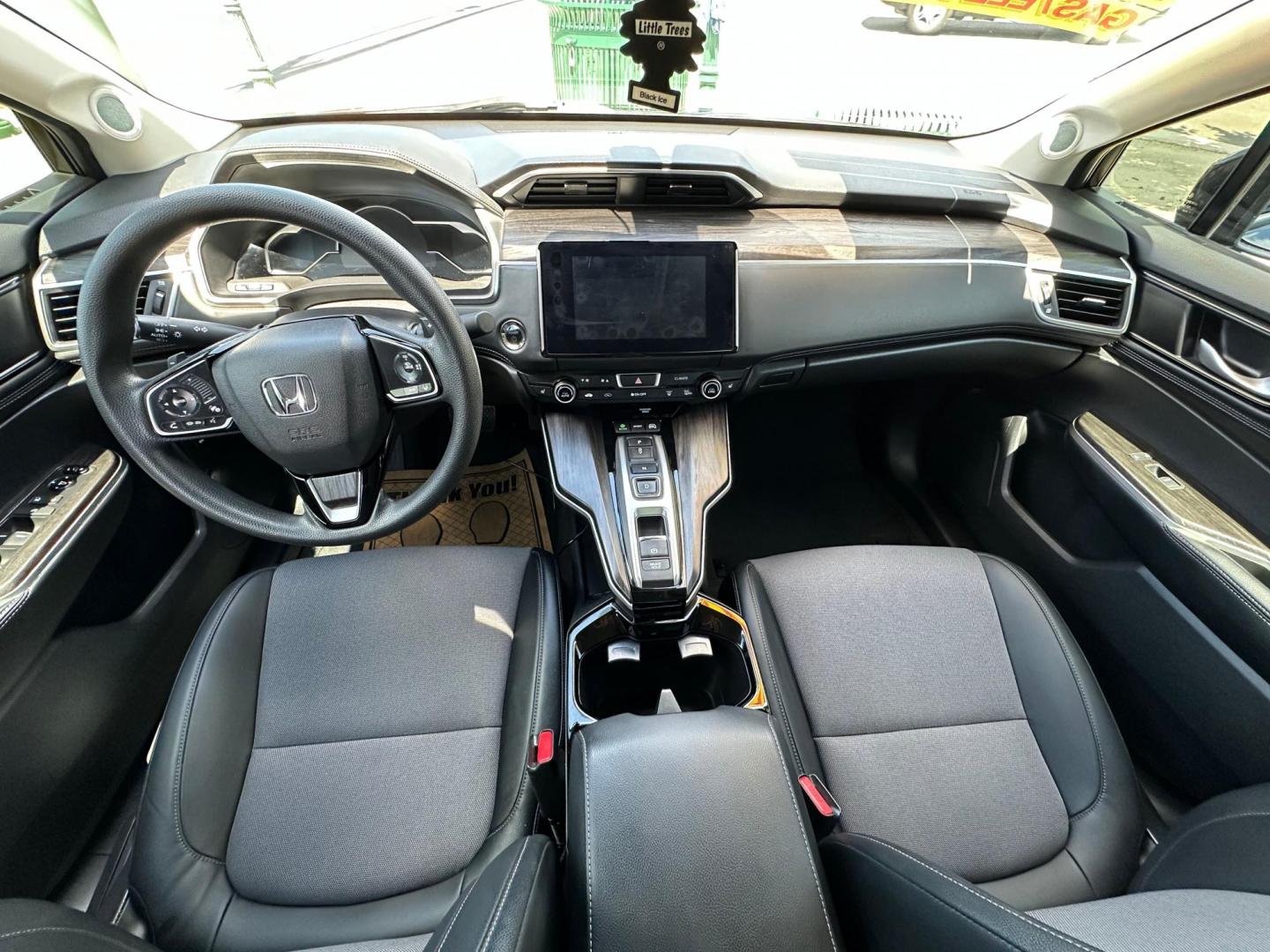 2019 Honda Clarity Plug-In Hybrid (JHMZC5F11KC) with an 1.5L L4 DOHC 16V HYBRID engine, CVT transmission, located at 744 E Miner Ave, Stockton, CA, 95202, (209) 944-5770, 37.956863, -121.282082- Photo#9