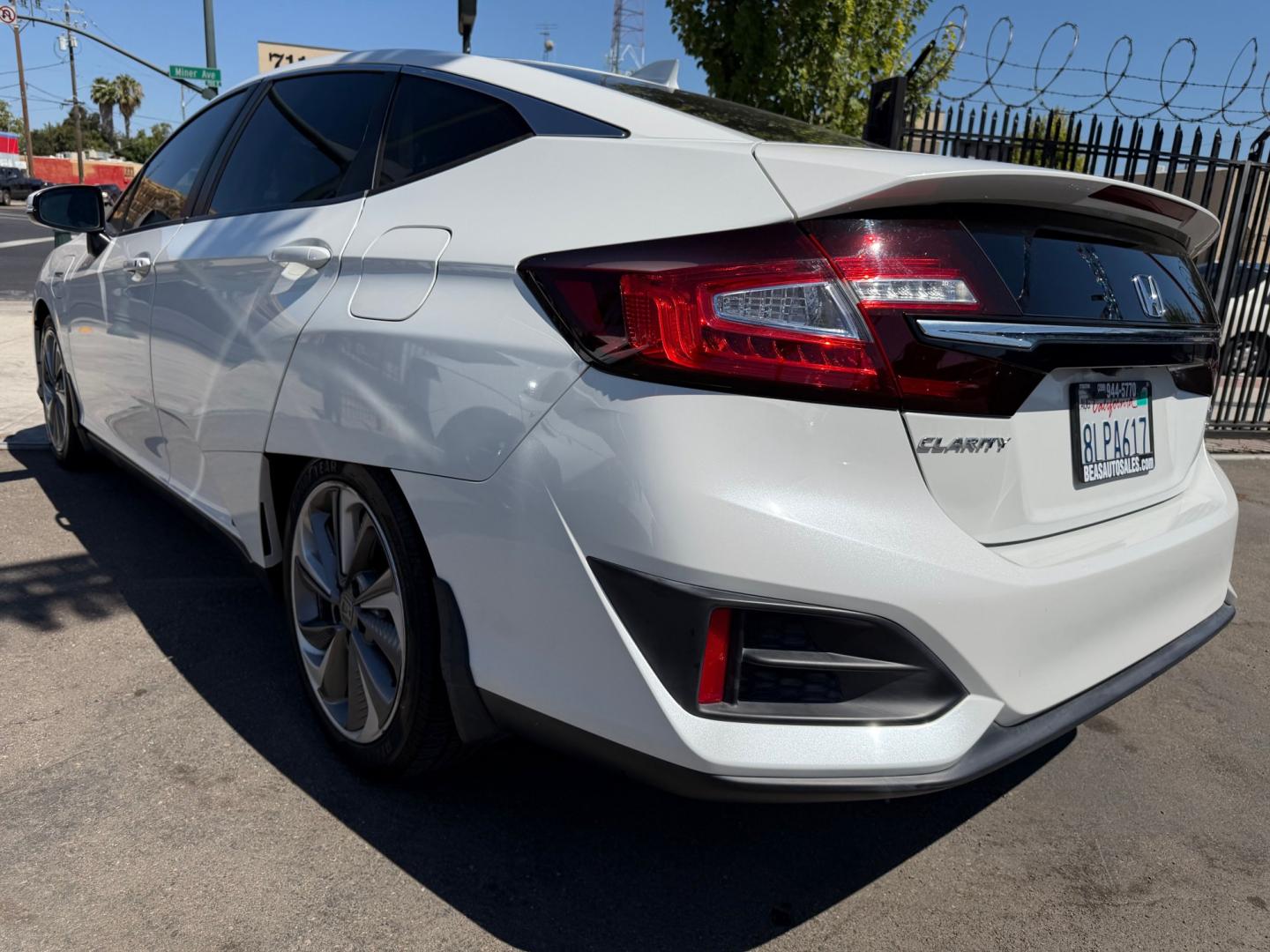 2019 Honda Clarity Touring Plug-In Hybrid (JHMZC5F38KC) with an 1.5L L4 DOHC 16V HYBRID engine, CVT transmission, located at 744 E Miner Ave, Stockton, CA, 95202, (209) 944-5770, 37.956863, -121.282082- Photo#5