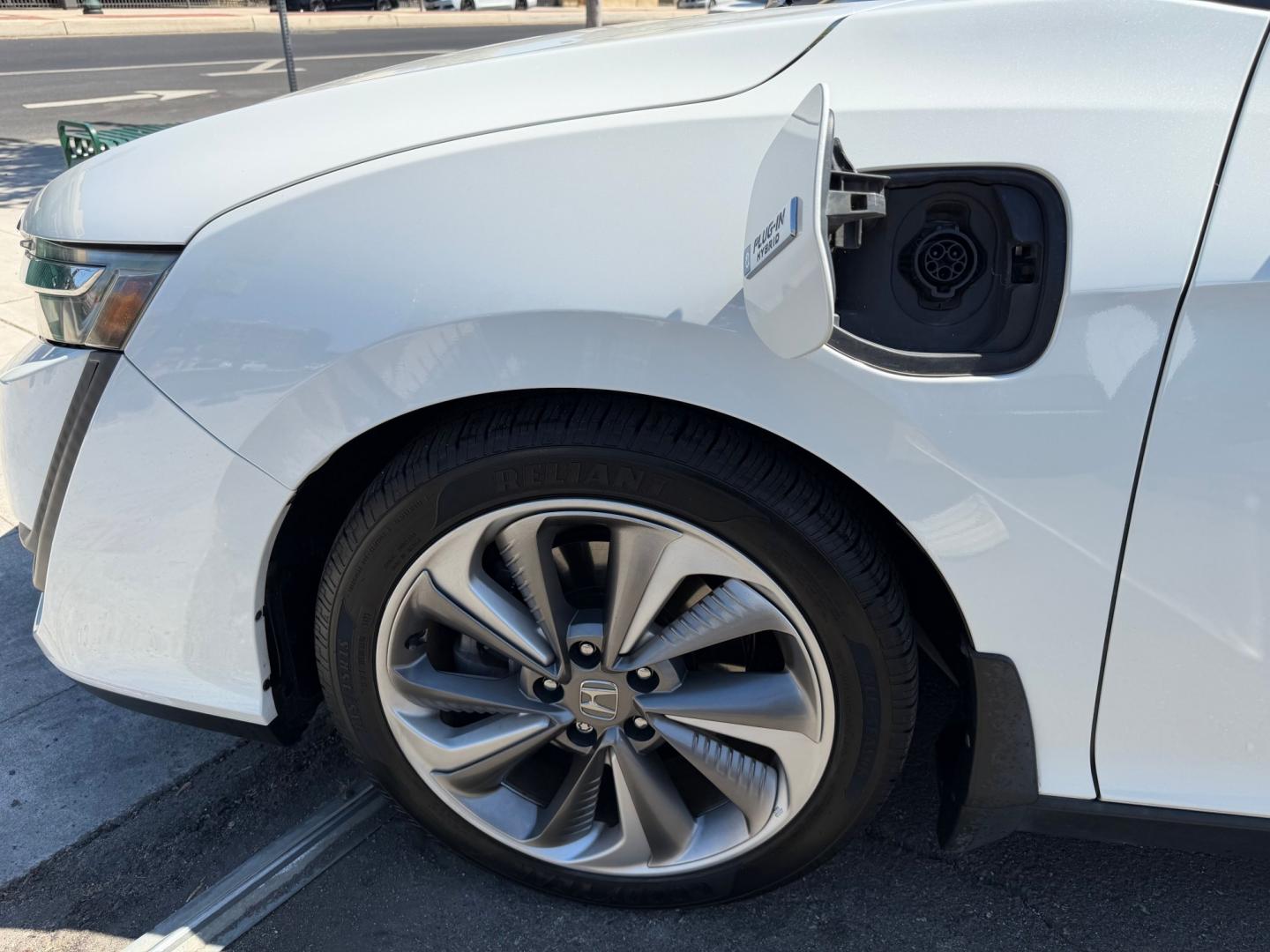 2019 Honda Clarity Touring Plug-In Hybrid (JHMZC5F38KC) with an 1.5L L4 DOHC 16V HYBRID engine, CVT transmission, located at 744 E Miner Ave, Stockton, CA, 95202, (209) 944-5770, 37.956863, -121.282082- Photo#8
