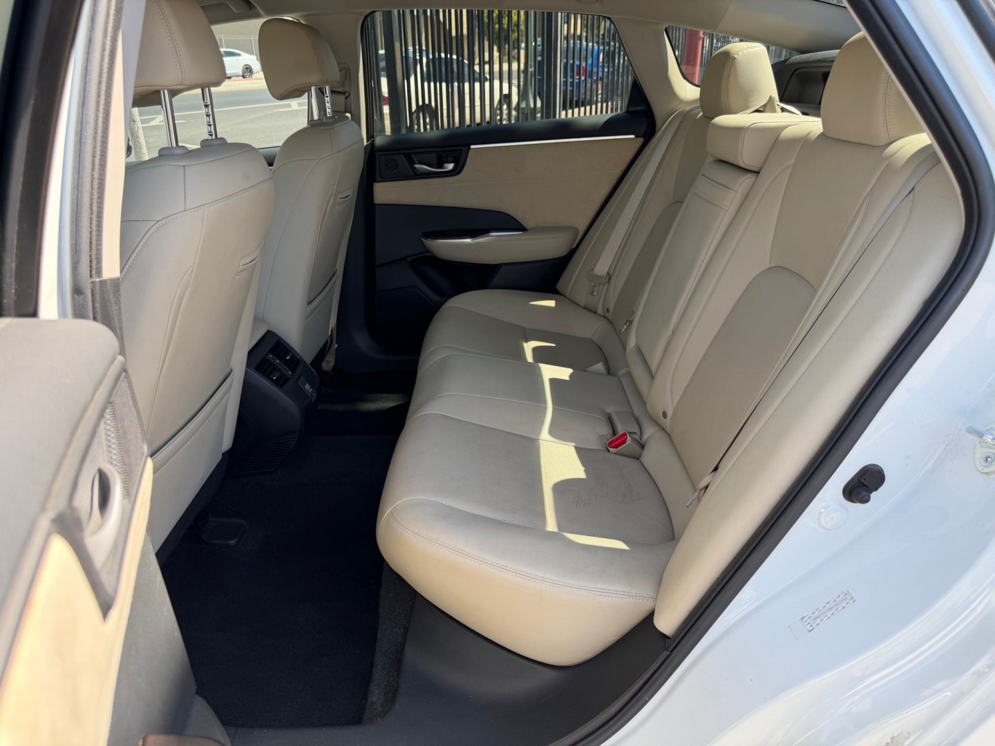 2019 Honda Clarity Touring Plug-In Hybrid (JHMZC5F38KC) with an 1.5L L4 DOHC 16V HYBRID engine, CVT transmission, located at 744 E Miner Ave, Stockton, CA, 95202, (209) 944-5770, 37.956863, -121.282082- Photo#11