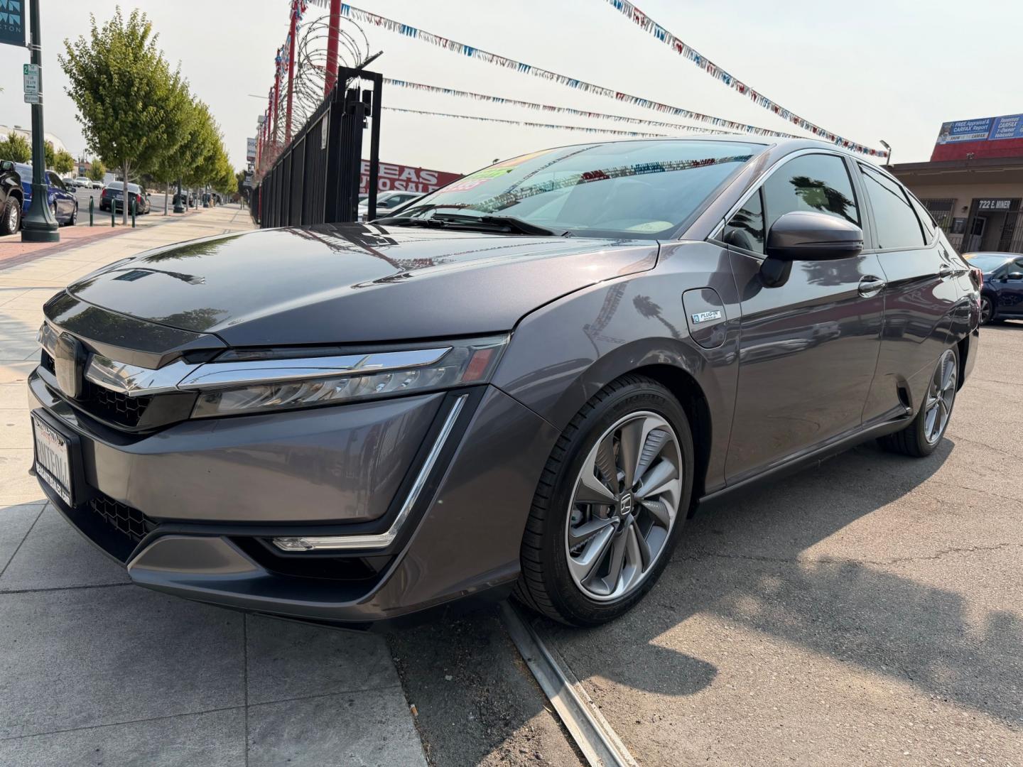 2019 Honda Clarity Plug-In Hybrid (JHMZC5F10KC) with an 1.5L L4 DOHC 16V HYBRID engine, CVT transmission, located at 744 E Miner Ave, Stockton, CA, 95202, (209) 944-5770, 37.956863, -121.282082- Photo#3