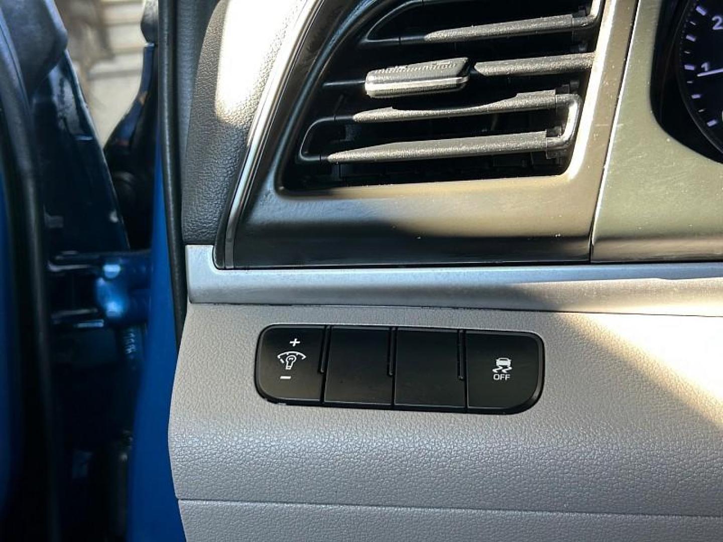 2019 BLUE Hyundai Elantra (5NPD74LF7KH) with an 4-Cyl 2.0 Liter engine, Automatic 6-Spd w/Shiftronic transmission, located at 412 Auto Vista Drive, Palmdale, 93551, (661) 945-0620, 34.592636, -118.136681- Photo#33