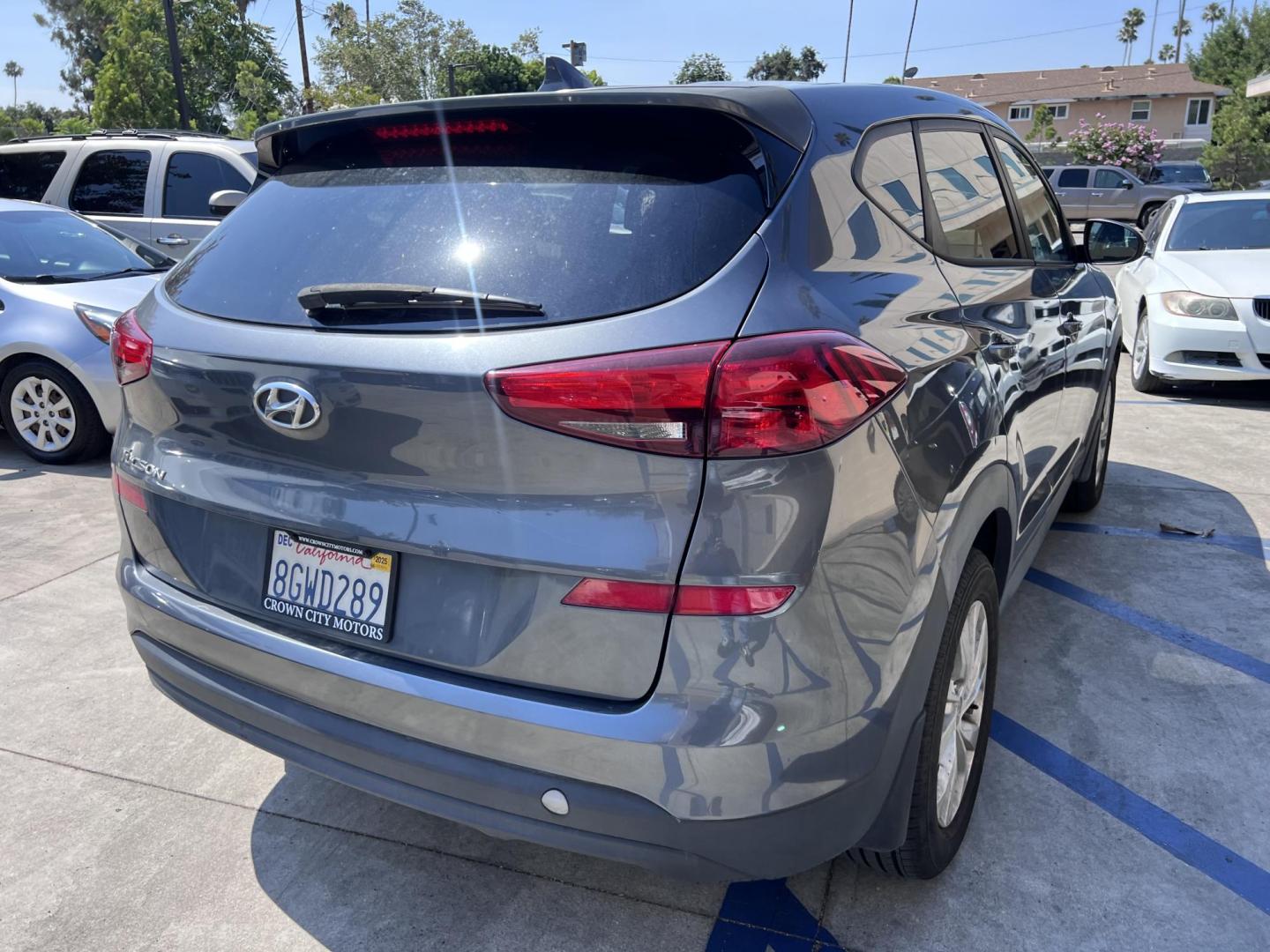 2019 Coliseum Gray /Black Hyundai Tucson SE (KM8J23A48KU) with an 2.0L L4 DOHC 16V engine, 6A transmission, located at 30 S. Berkeley Avenue, Pasadena, CA, 91107, (626) 248-7567, 34.145447, -118.109398 - ? 2019 Hyundai Tucson SE – Affordable, Reliable, and BHPH Friendly! VIN: KM8J23A48KU859863 Offered By: Crown City Motors, Pasadena, CA Financing Options: Buy Here Pay Here | No Credit Check | $500 Down OAC Looking for a dependable SUV with modern features, great gas mileage, and flexible fin - Photo#4