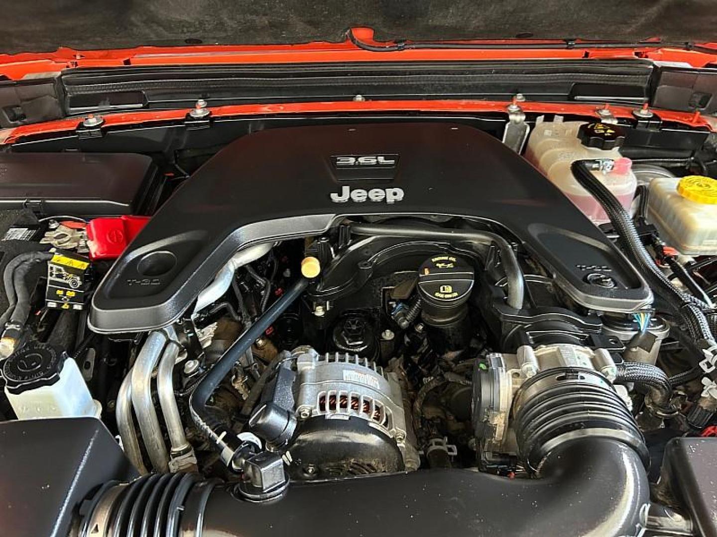 2019 ORANGE Jeep Wrangler Unlimited (1C4HJXFG1KW) with an 6-Cyl 3.6 Liter engine, Automatic transmission, located at 412 Auto Vista Drive, Palmdale, 93551, (661) 945-0620, 34.592636, -118.136681 - Photo#30