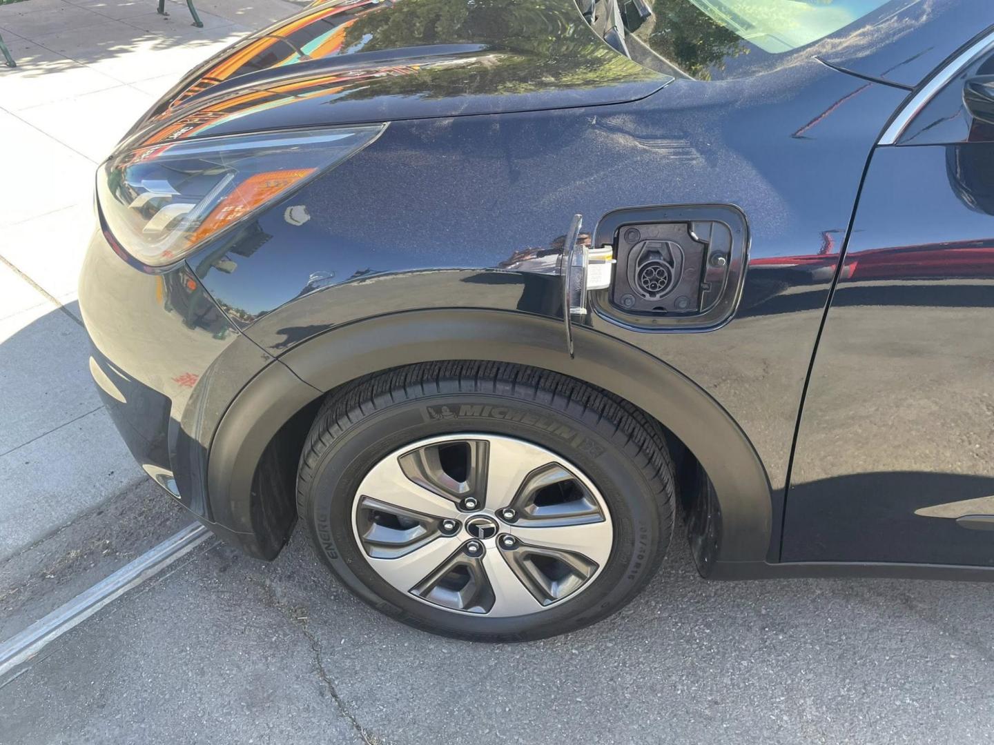 2019 Kia Niro Plug In Hybrid EX Premium (KNDCC3LD7K5) , 6A transmission, located at 744 E Miner Ave, Stockton, CA, 95202, (209) 944-5770, 37.956863, -121.282082 - PLUS TAXES AND FEES NO CHARGER AVAILABLE - Photo#4