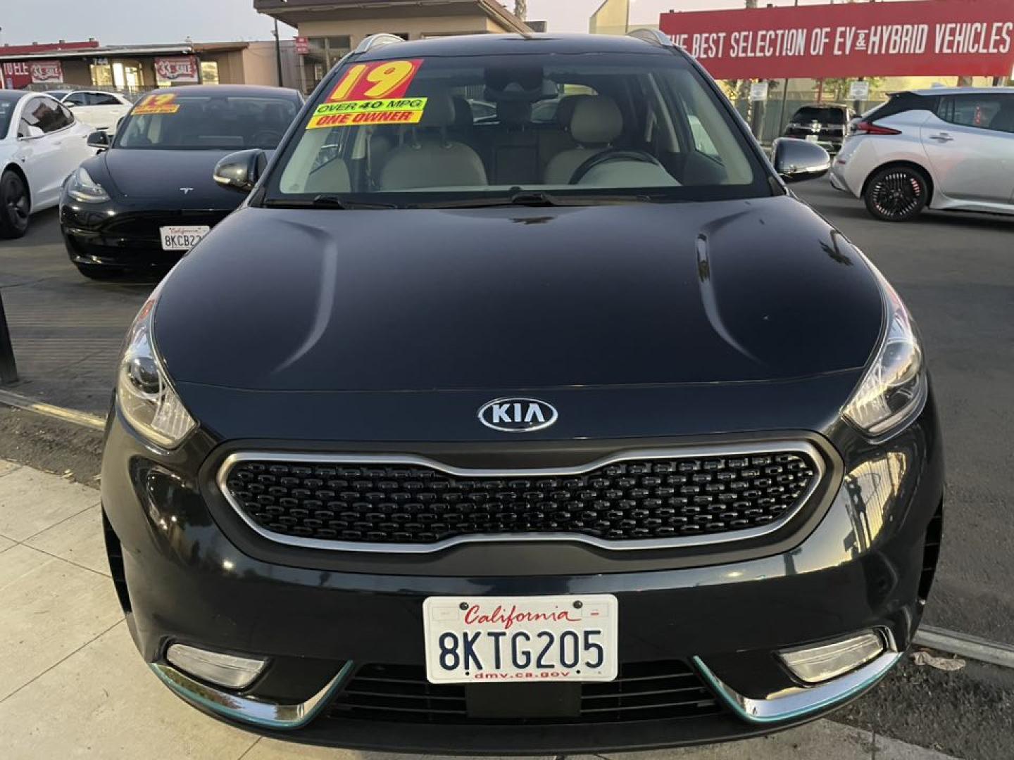 2019 Kia Niro Plug In Hybrid EX (KNDCD3LD5K5) , 6A transmission, located at 744 E Miner Ave, Stockton, CA, 95202, (209) 944-5770, 37.956863, -121.282082 - PLUS TAXES AND FEES NO CHARGER AVAILABLE - Photo#2