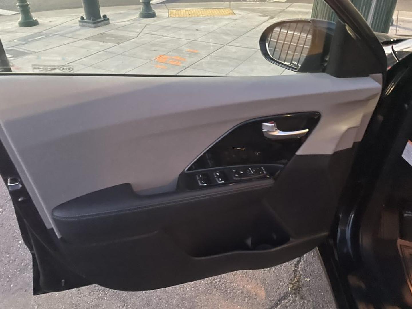 2019 Kia Niro Plug In Hybrid EX (KNDCD3LD5K5) , 6A transmission, located at 744 E Miner Ave, Stockton, CA, 95202, (209) 944-5770, 37.956863, -121.282082 - PLUS TAXES AND FEES NO CHARGER AVAILABLE - Photo#5