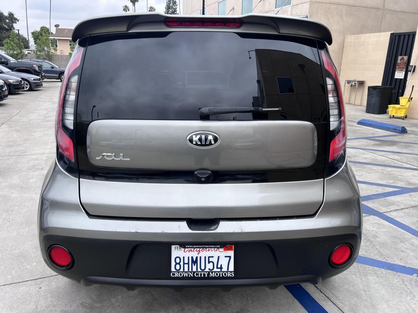 2019 Gray /black Kia Soul Base 6M (KNDJN2A20K7) with an 1.6L L4 DOHC 16V engine, 6M transmission, located at 30 S. Berkeley Avenue, Pasadena, CA, 91107, (626) 248-7567, 34.145447, -118.109398 - Crown City Motors is a used “Buy Here Pay Here” car dealer in Pasadena CA. “Buy Here Pay Here” financing, means that when you purchase your vehicle from our dealership, that you make the payments to the dealership as well. We do not need the banks approval to get you approved for a used auto - Photo#5