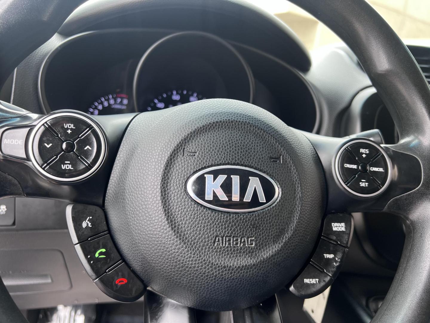 2019 Gray /black Kia Soul Base 6M (KNDJN2A20K7) with an 1.6L L4 DOHC 16V engine, 6M transmission, located at 30 S. Berkeley Avenue, Pasadena, CA, 91107, (626) 248-7567, 34.145447, -118.109398 - Crown City Motors is a used “Buy Here Pay Here” car dealer in Pasadena CA. “Buy Here Pay Here” financing, means that when you purchase your vehicle from our dealership, that you make the payments to the dealership as well. We do not need the banks approval to get you approved for a used auto - Photo#25