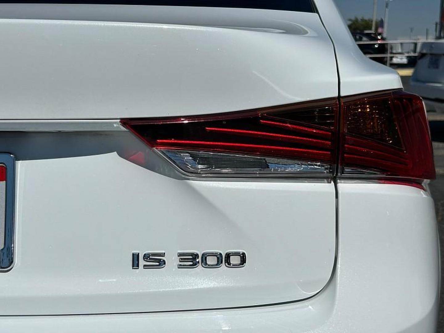 2019 WHITE Lexus IS (JTHBA1D28K5) with an 4-Cyl Turbo 2.0 Liter engine, Automatic 8-Spd Sport w/Direct Shift transmission, located at 412 Auto Vista Drive, Palmdale, 93551, (661) 945-0620, 34.592636, -118.136681 - Photo#14