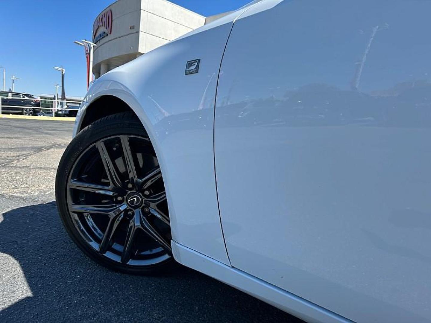 2019 WHITE Lexus IS (JTHBA1D28K5) with an 4-Cyl Turbo 2.0 Liter engine, Automatic 8-Spd Sport w/Direct Shift transmission, located at 412 Auto Vista Drive, Palmdale, 93551, (661) 945-0620, 34.592636, -118.136681 - Photo#8