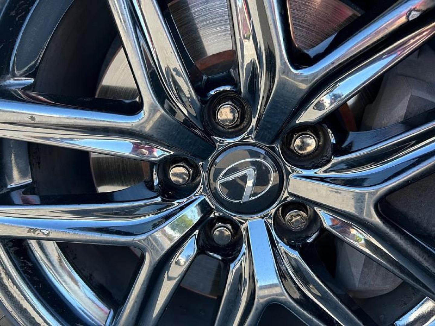 2019 WHITE Lexus IS (JTHBA1D28K5) with an 4-Cyl Turbo 2.0 Liter engine, Automatic 8-Spd Sport w/Direct Shift transmission, located at 412 Auto Vista Drive, Palmdale, 93551, (661) 945-0620, 34.592636, -118.136681 - Photo#10