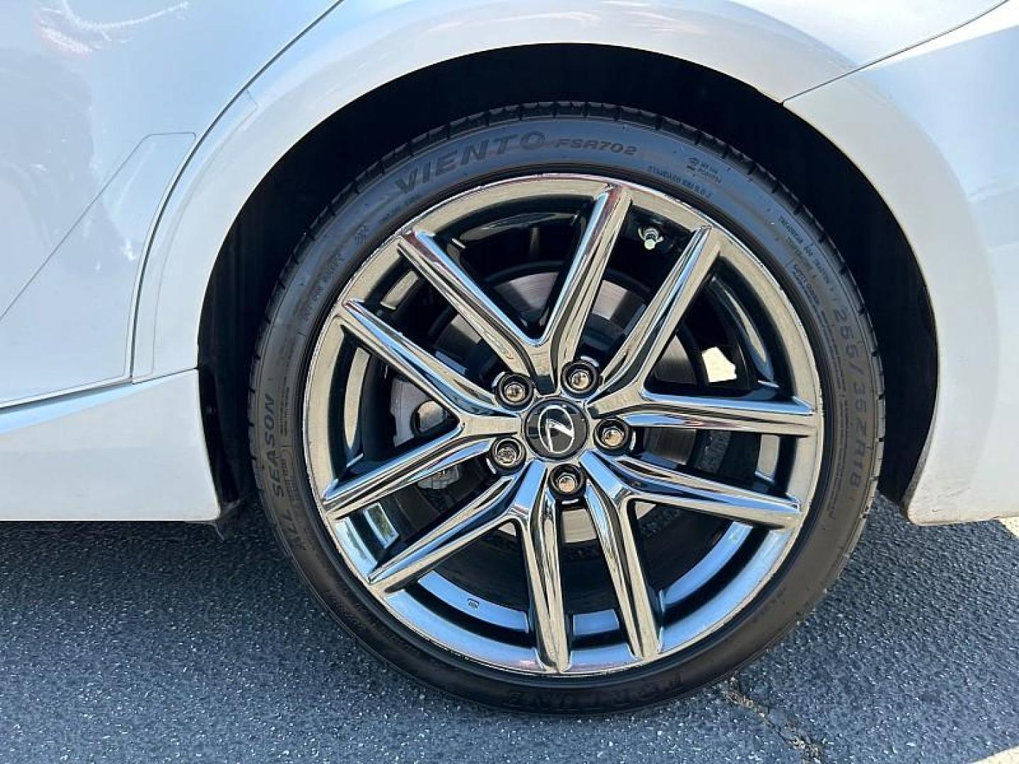 2019 WHITE Lexus IS (JTHBA1D28K5) with an 4-Cyl Turbo 2.0 Liter engine, Automatic 8-Spd Sport w/Direct Shift transmission, located at 412 Auto Vista Drive, Palmdale, 93551, (661) 945-0620, 34.592636, -118.136681 - Photo#11
