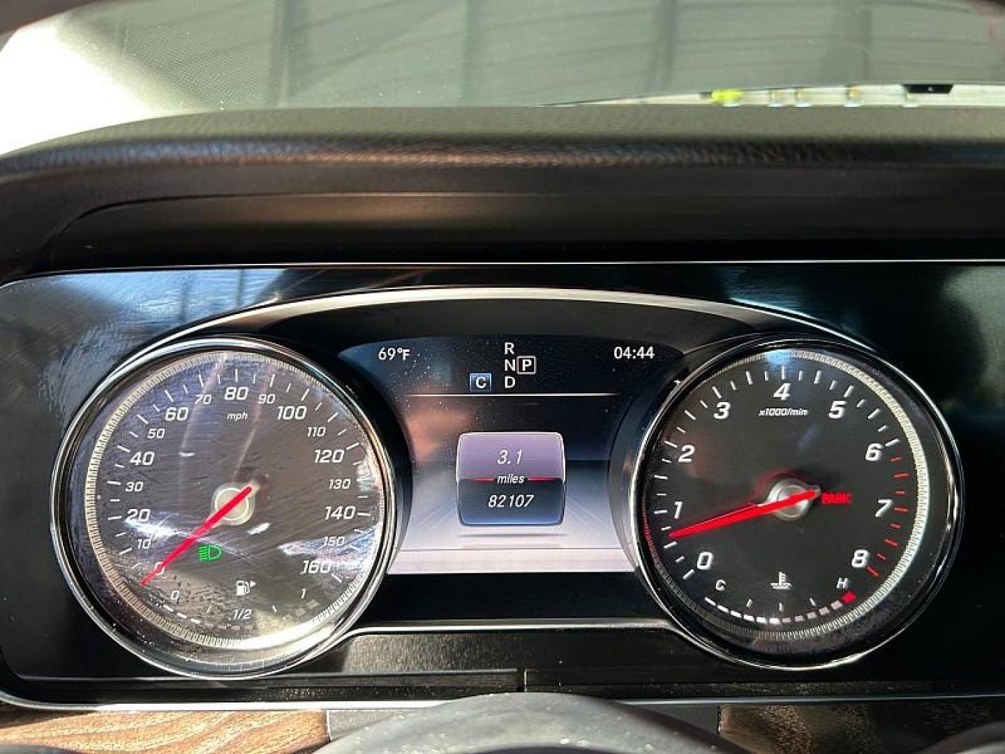 2019 GRAY Mercedes-Benz E-Class (WDDZF4KB0KA) with an 4-Cyl Turbo 2.0 Liter engine, Automatic 9-Spd 9G-Tronic transmission, located at 412 Auto Vista Drive, Palmdale, 93551, (661) 945-0620, 34.592636, -118.136681 - Photo#19