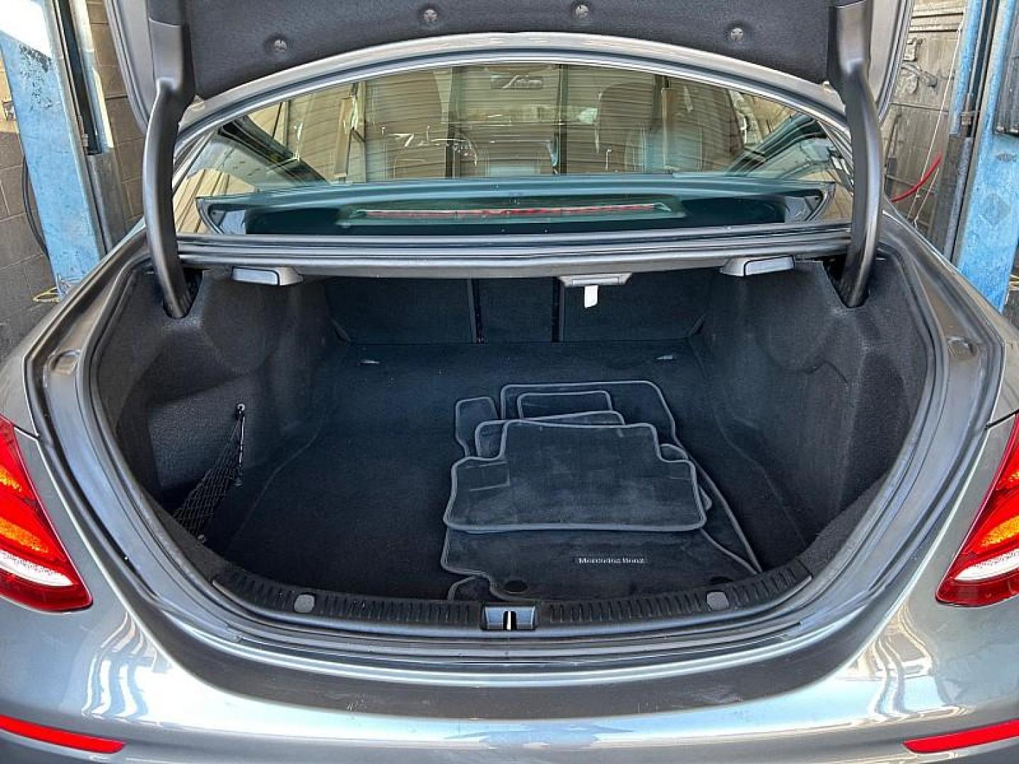 2019 GRAY Mercedes-Benz E-Class (WDDZF4KB0KA) with an 4-Cyl Turbo 2.0 Liter engine, Automatic 9-Spd 9G-Tronic transmission, located at 412 Auto Vista Drive, Palmdale, 93551, (661) 945-0620, 34.592636, -118.136681 - Photo#17