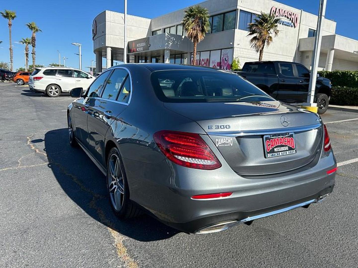 2019 GRAY Mercedes-Benz E-Class (WDDZF4KB0KA) with an 4-Cyl Turbo 2.0 Liter engine, Automatic 9-Spd 9G-Tronic transmission, located at 412 Auto Vista Drive, Palmdale, 93551, (661) 945-0620, 34.592636, -118.136681 - Photo#7