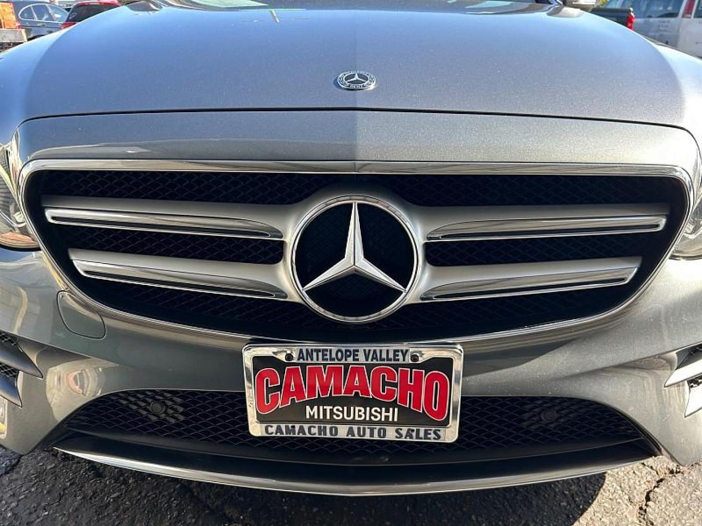 2019 GRAY Mercedes-Benz E-Class (WDDZF4KB0KA) with an 4-Cyl Turbo 2.0 Liter engine, Automatic 9-Spd 9G-Tronic transmission, located at 412 Auto Vista Drive, Palmdale, 93551, (661) 945-0620, 34.592636, -118.136681 - Photo#8