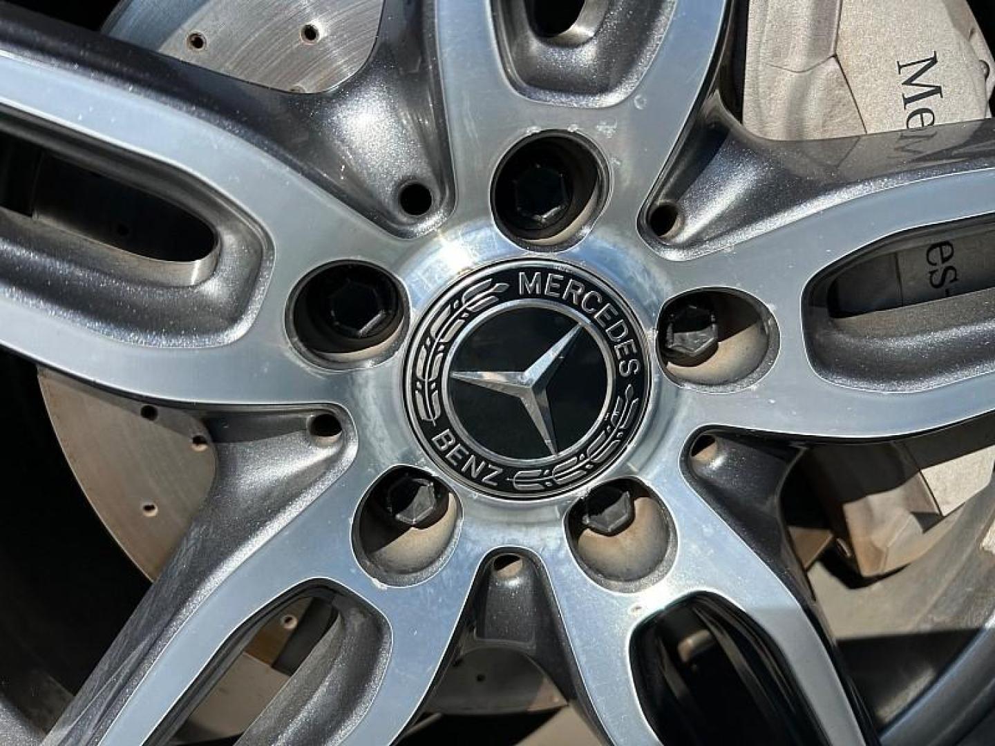 2019 GRAY Mercedes-Benz E-Class (WDDZF4KB0KA) with an 4-Cyl Turbo 2.0 Liter engine, Automatic 9-Spd 9G-Tronic transmission, located at 412 Auto Vista Drive, Palmdale, 93551, (661) 945-0620, 34.592636, -118.136681 - Photo#14